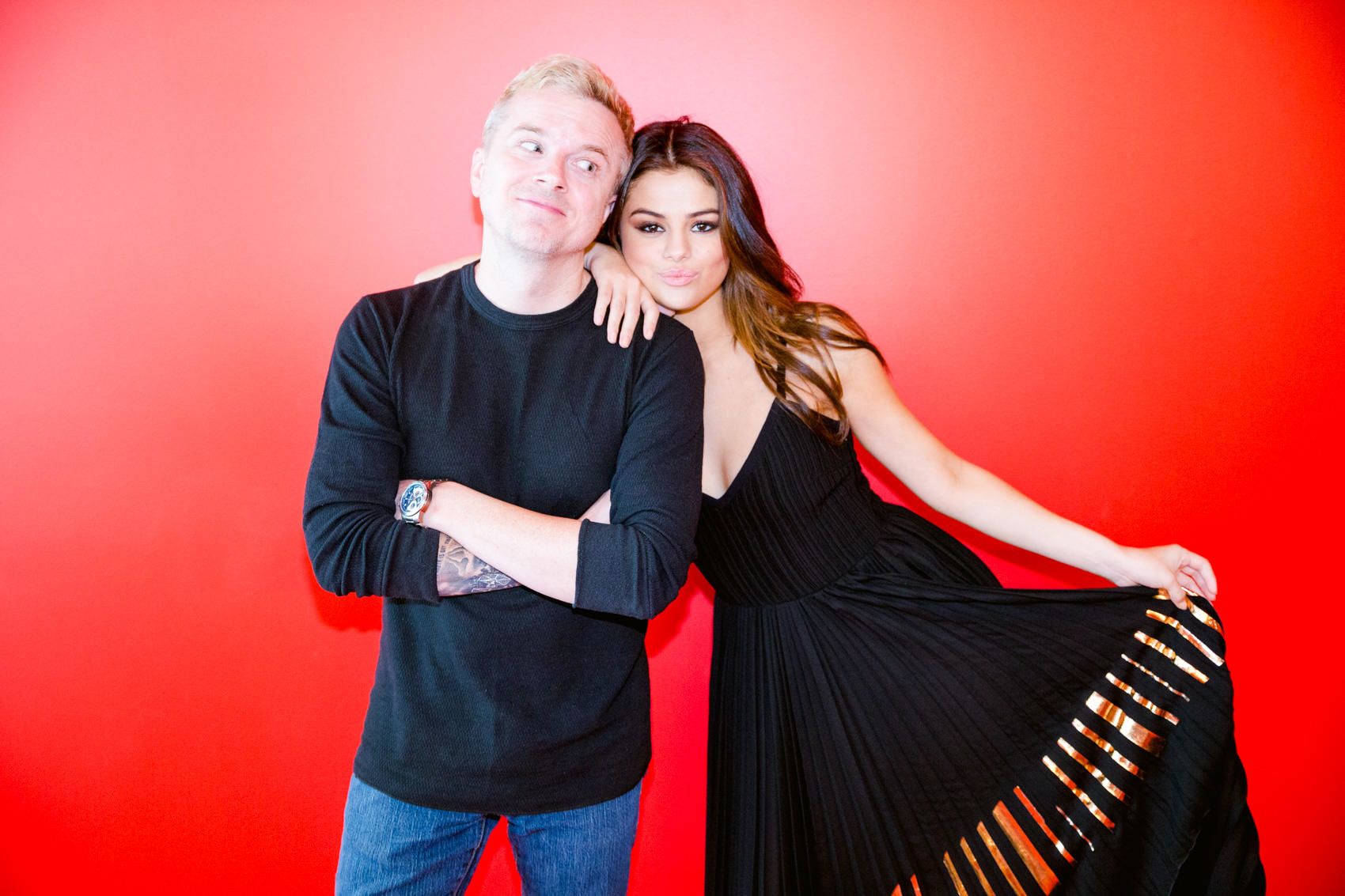 102_7_KIIS_FM_-_June_8-06.jpg