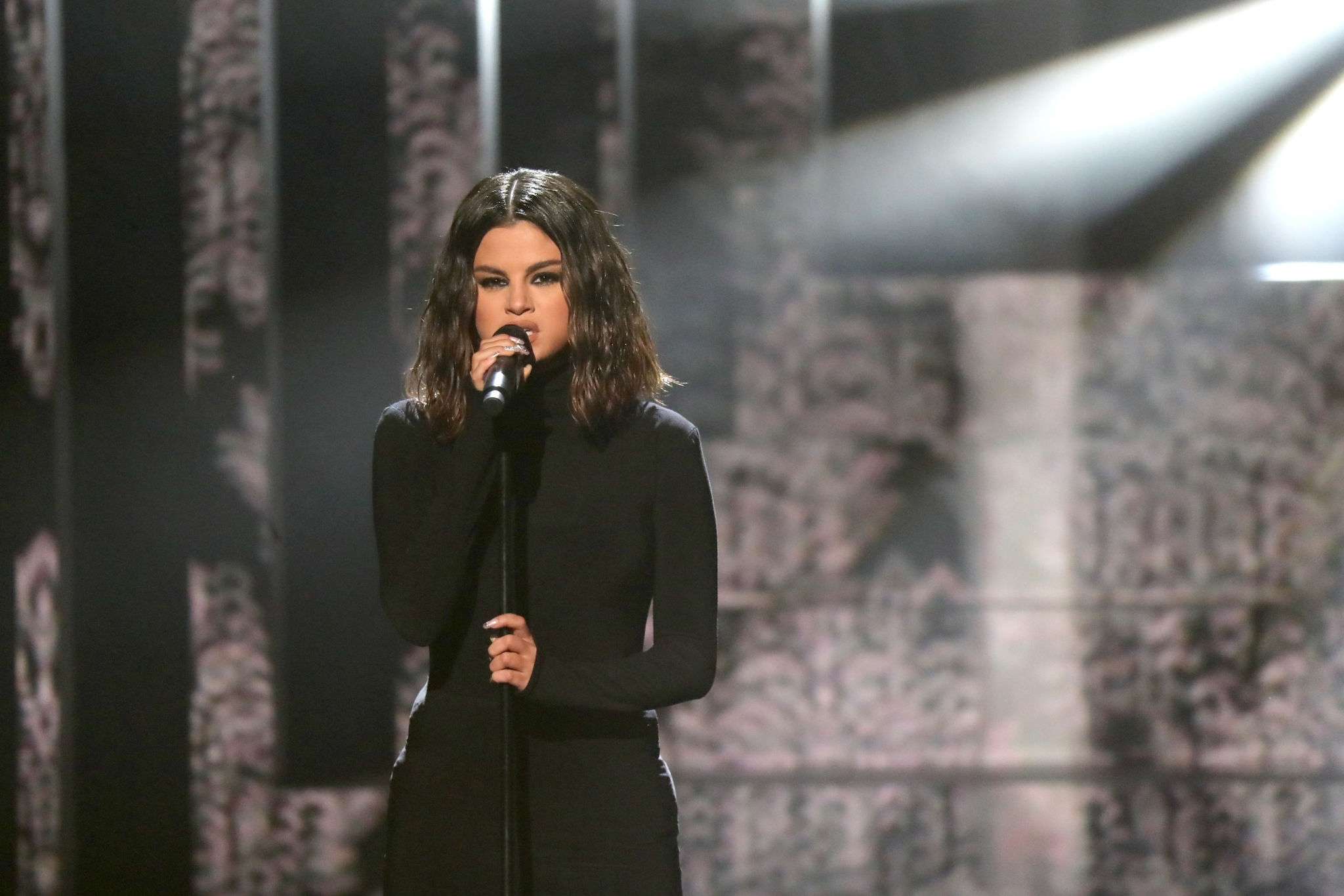 2019_AMAs_Performance_25.jpg