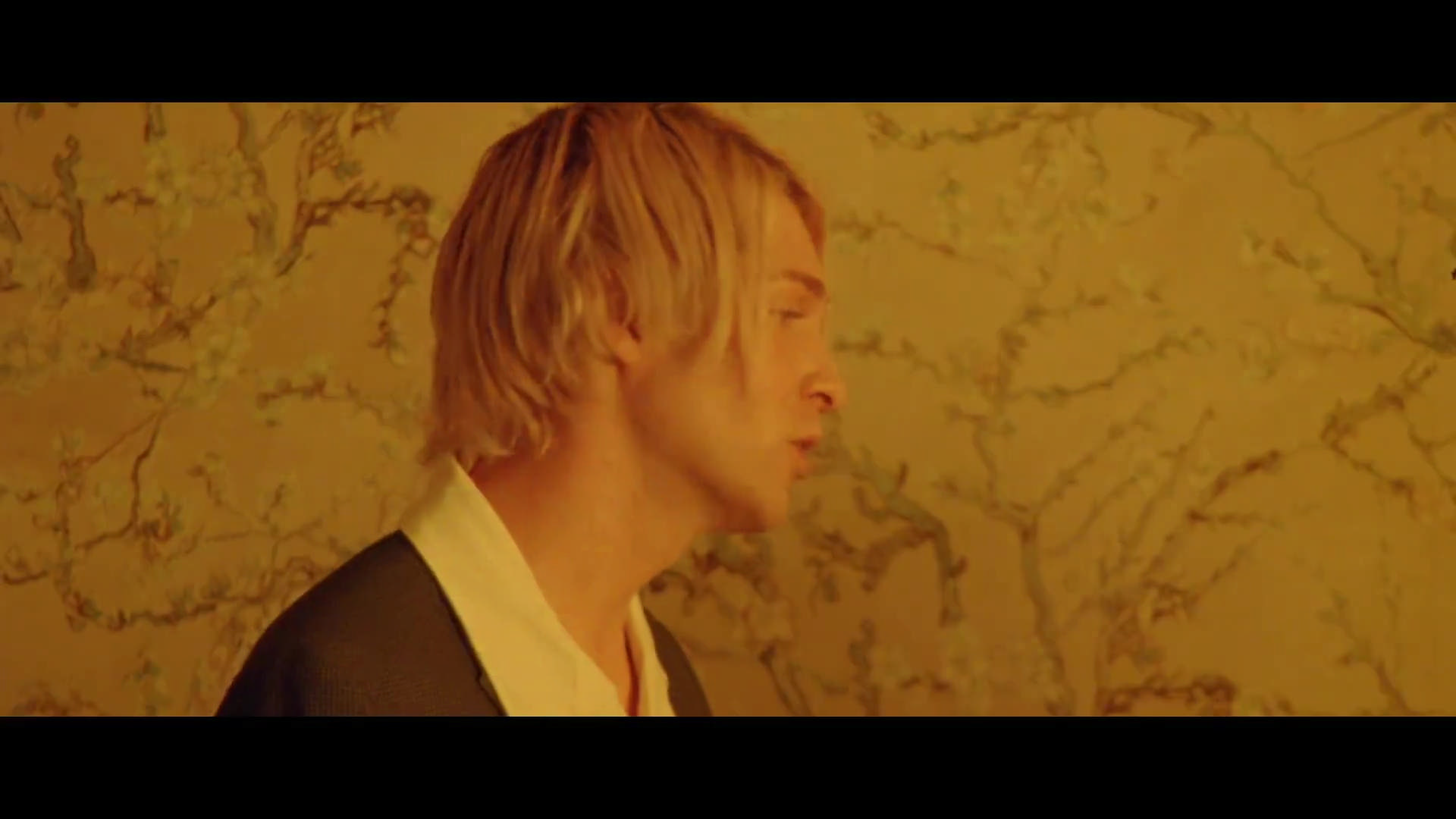Back_To_You_MV-86.jpg