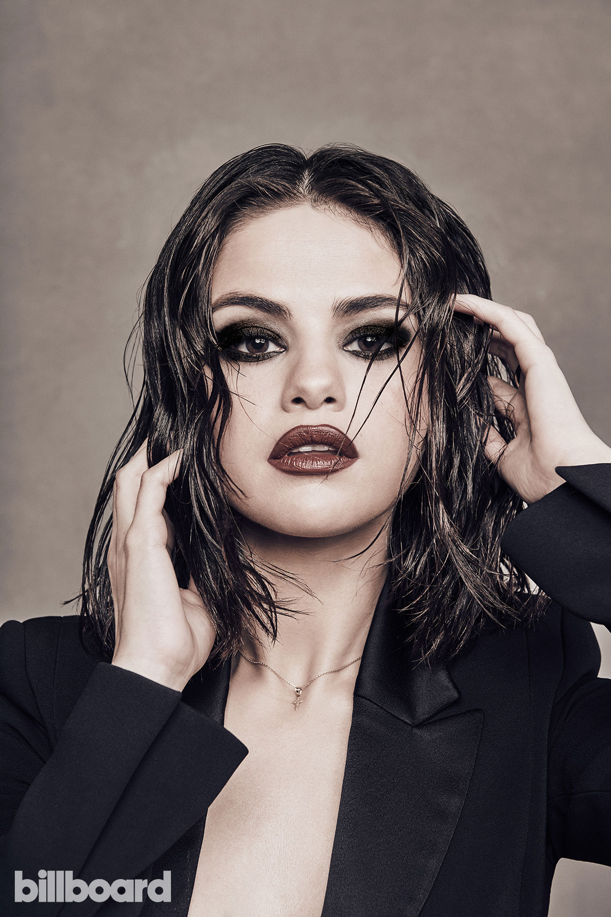 Billboard_Woman_of_the_Year_2017_01.jpg