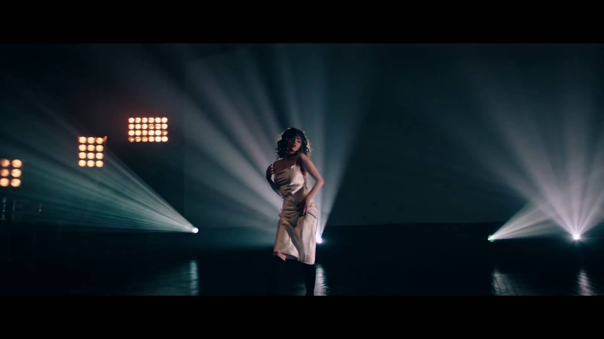 Dance_Again_MV-36.jpg