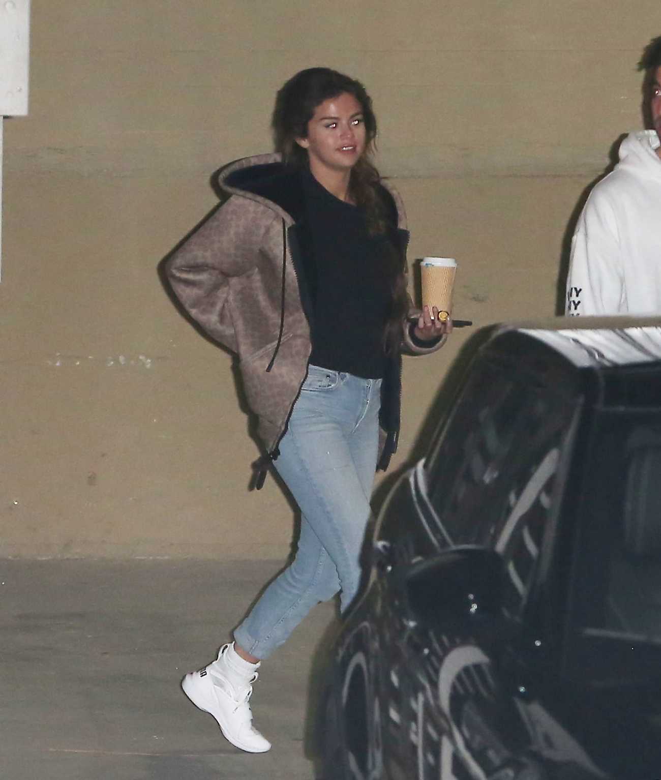 Leaving_a_church_service_in_Beverly_Hills2C_CA_on_February_21-03.jpg