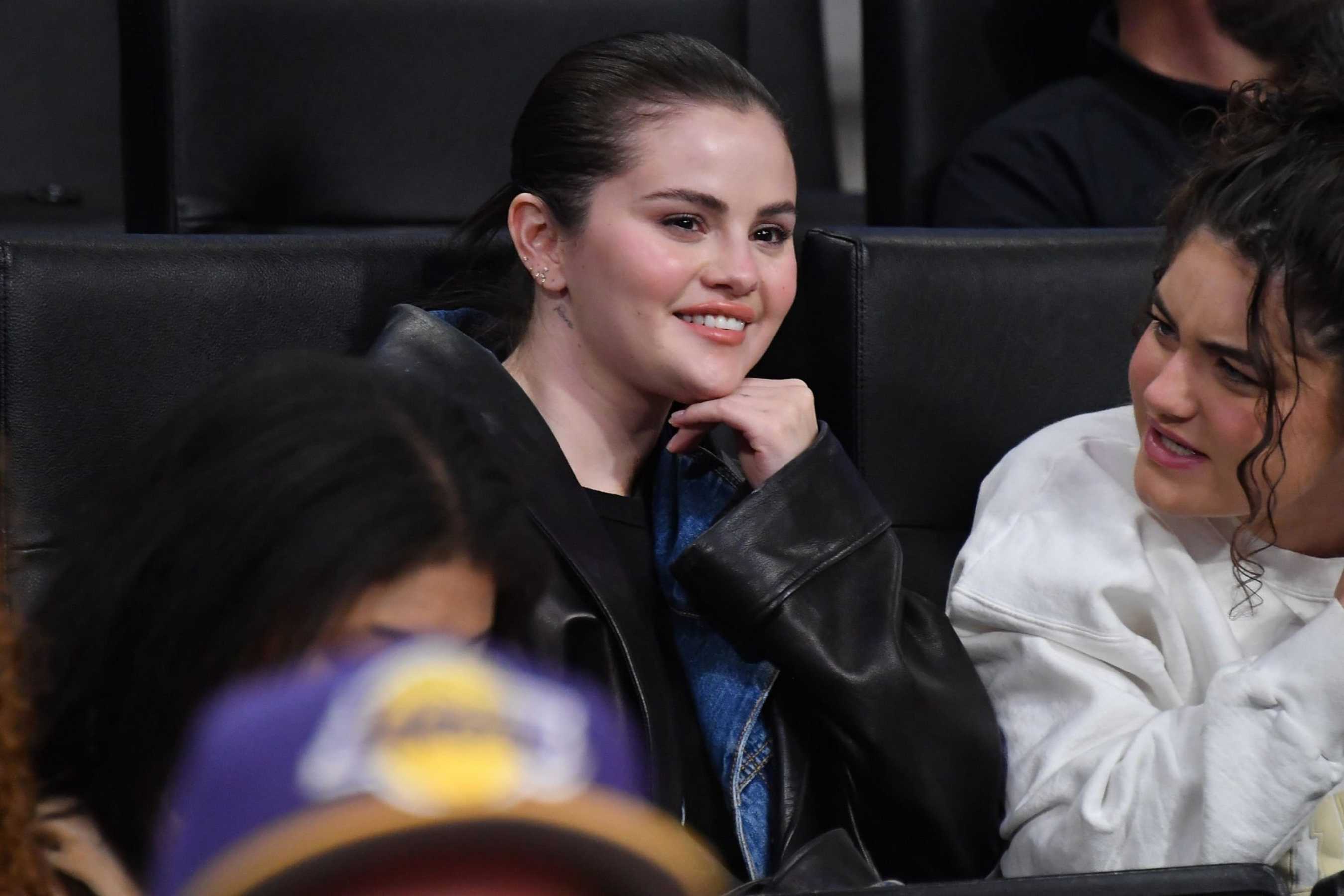 Los_Angeles_Lakers_Game_281229.jpg