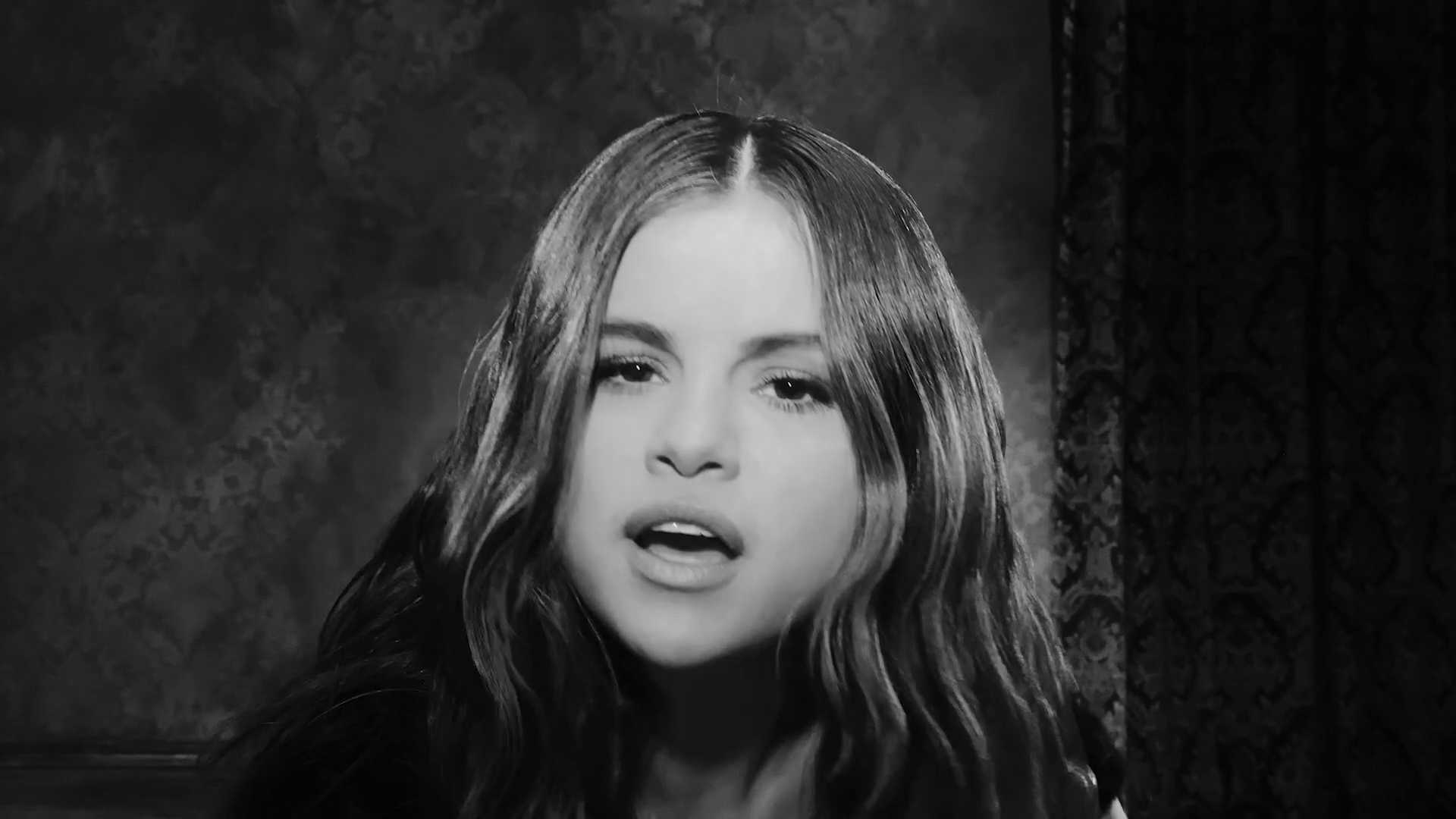 LoseYouToLoveMe_MV-26.jpg