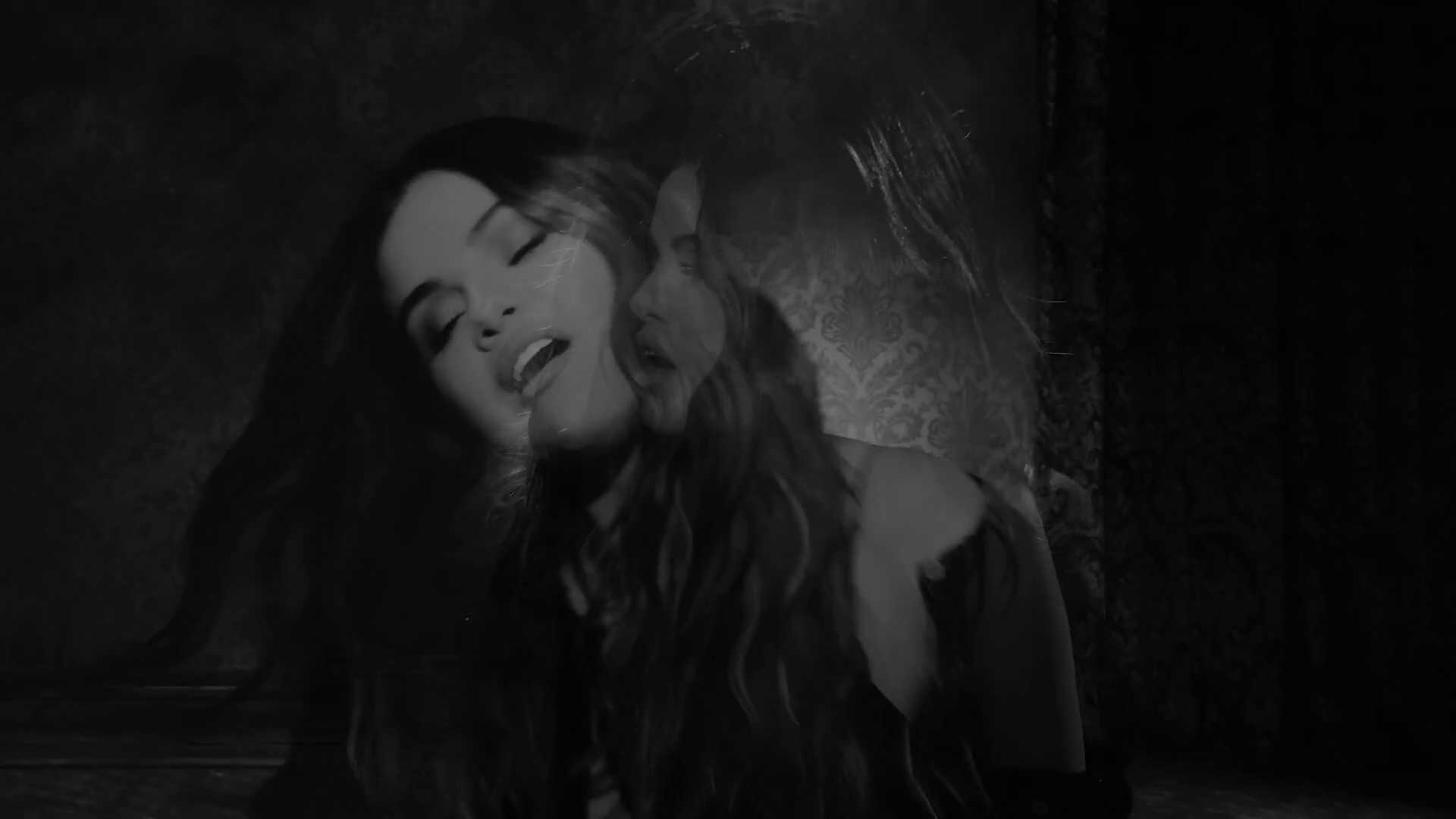 LoseYouToLoveMe_MV-37.jpg