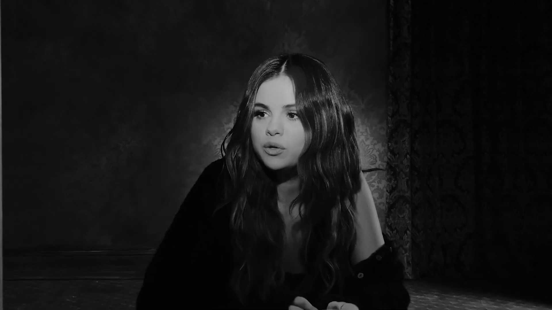 LoseYouToLoveMe_MV-41.jpg