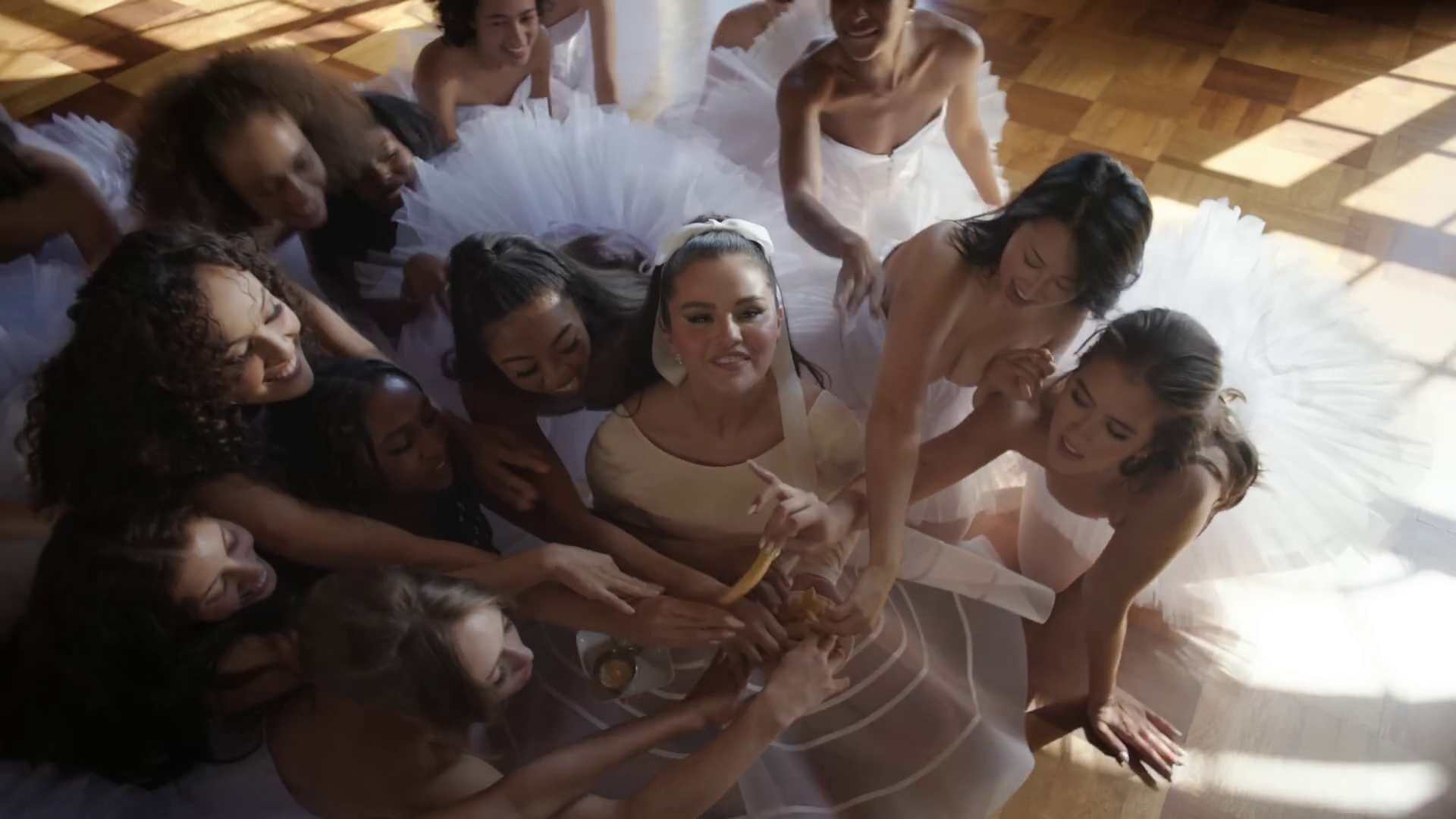 Love_On_Screen_Captures_172.jpg