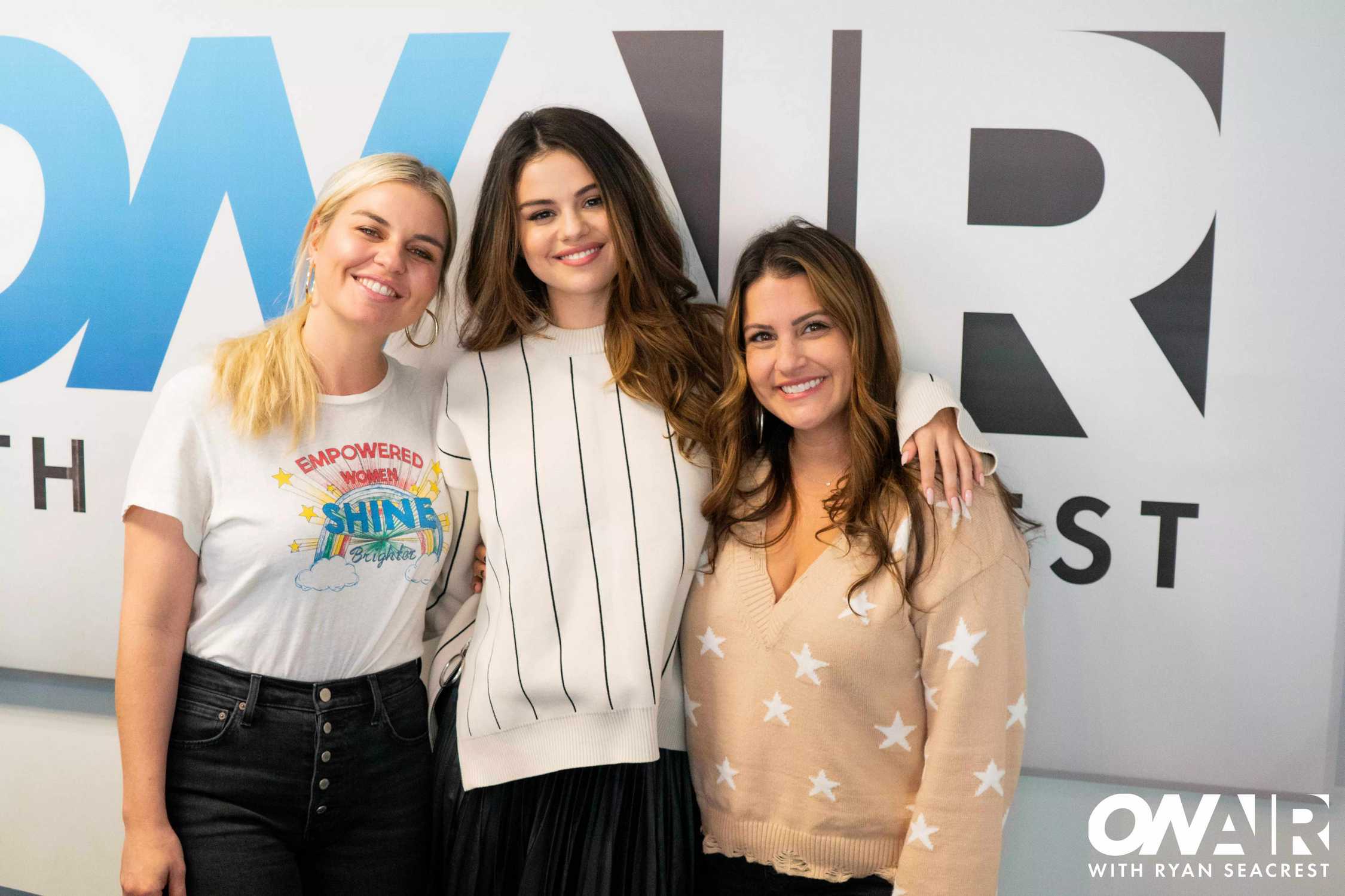 On_Air_With_Ryan_Seacrest_-_October_24-02.jpg