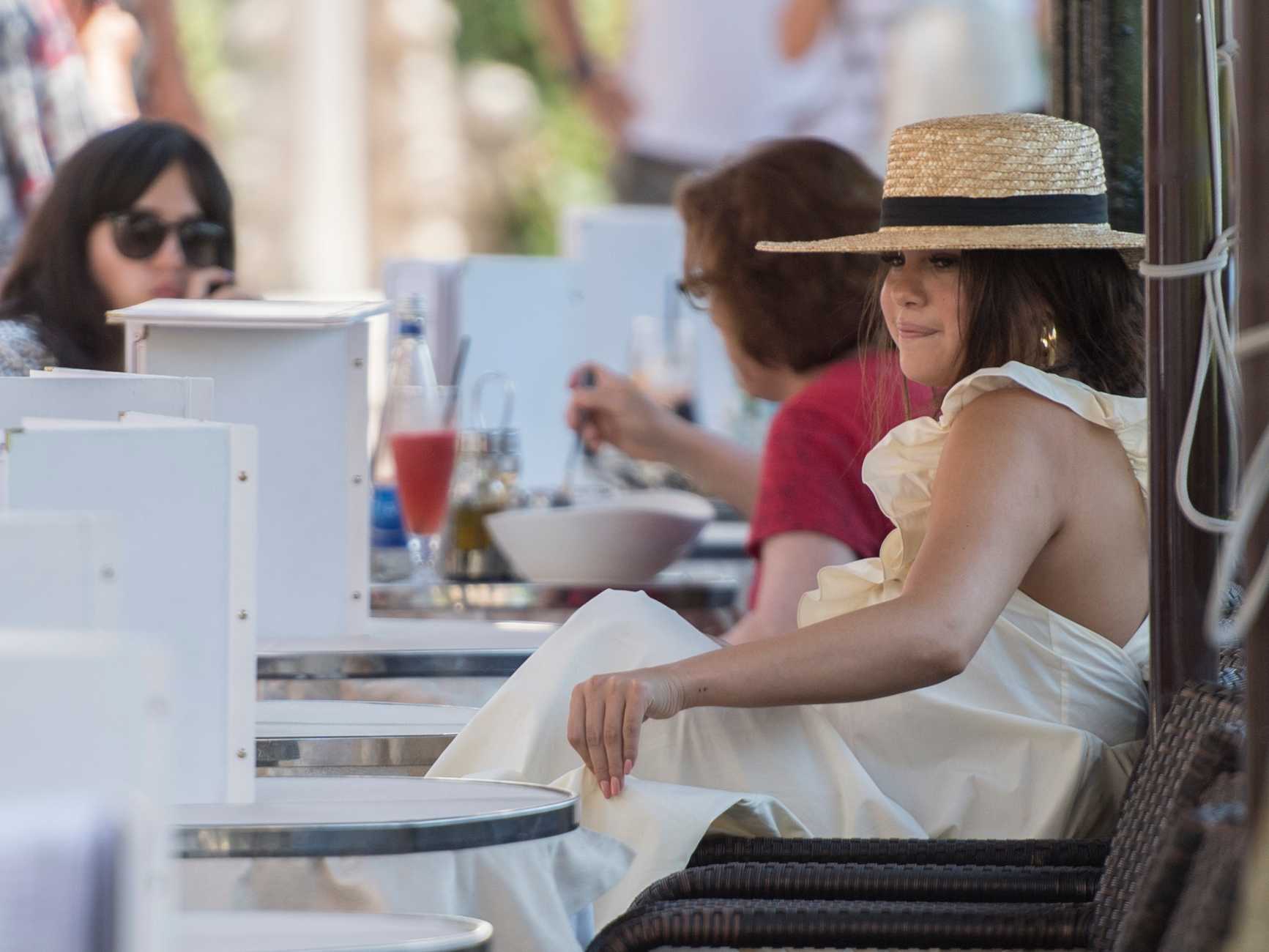 Out_in_Capri2C_Italy_-_July_232C_2019-05.jpg