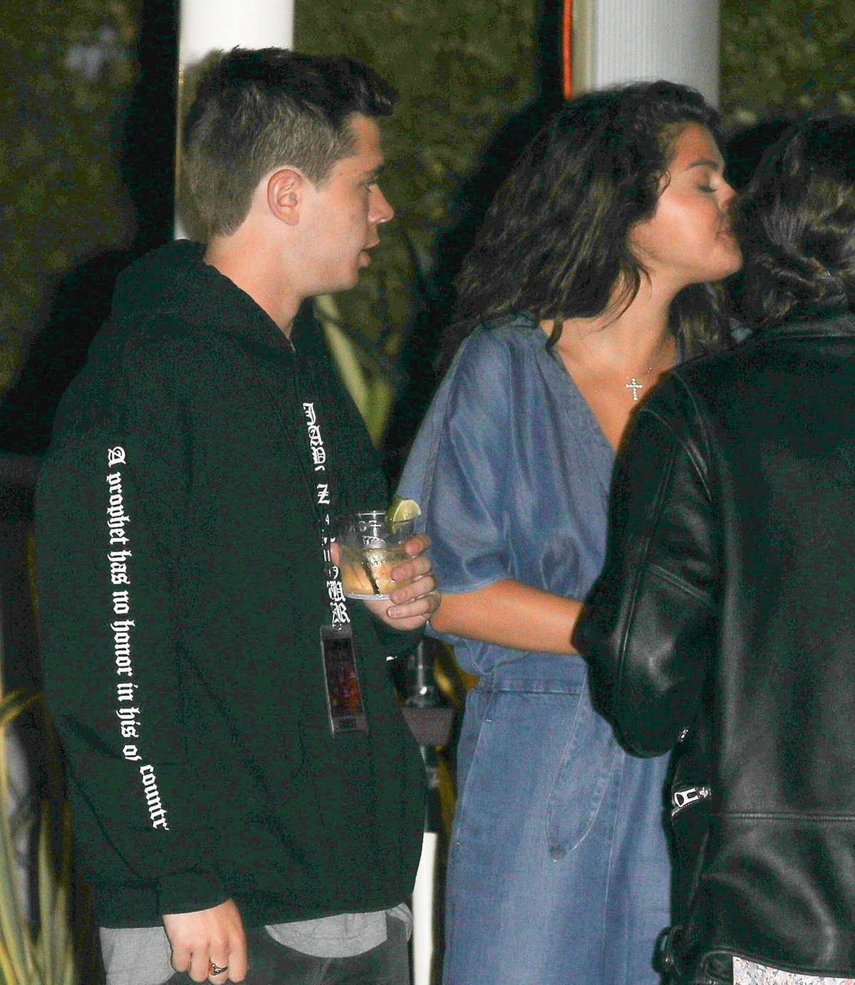 Out_with_friends_in_Malibu2C_California_-_July_2400009.jpg