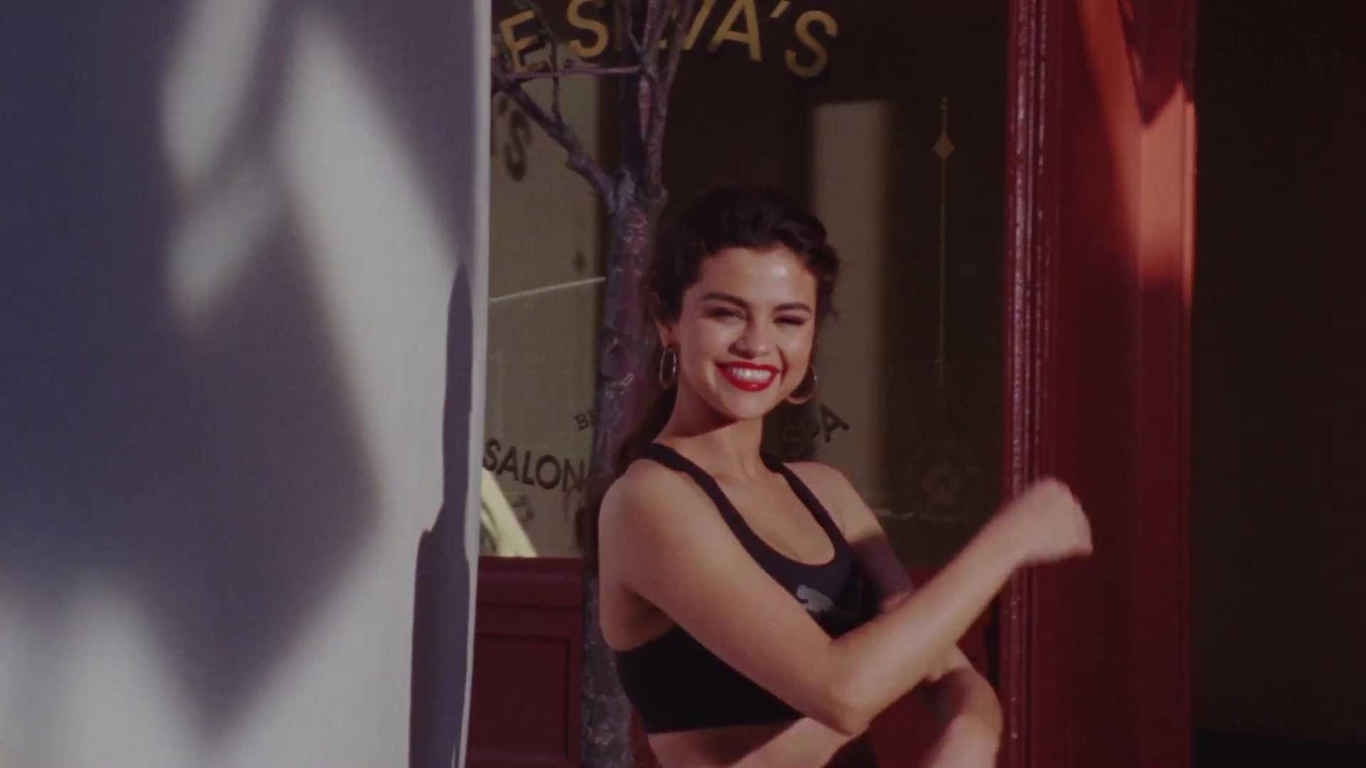 Puma__AutumnWinter_2018_Collection_Defy_Mid_-_Screen_Captures-14.jpg