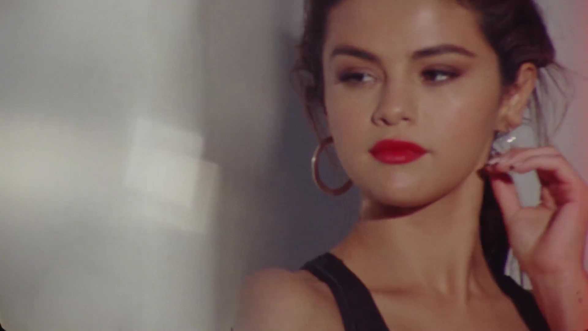 Puma__AutumnWinter_2018_Collection_Defy_Mid_-_Screen_Captures-16.jpg