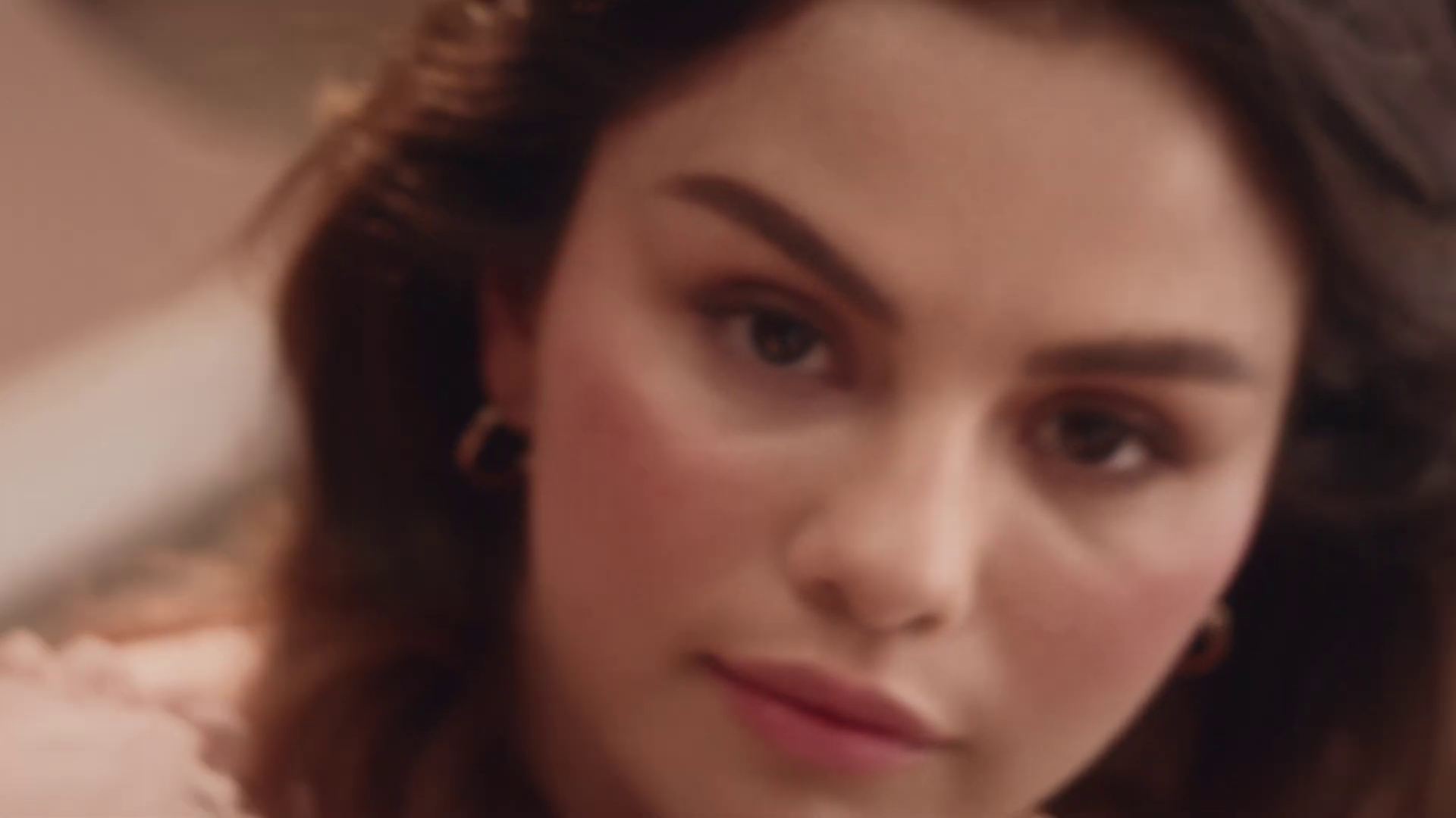 Rare_Beauty_Promo-05.jpg