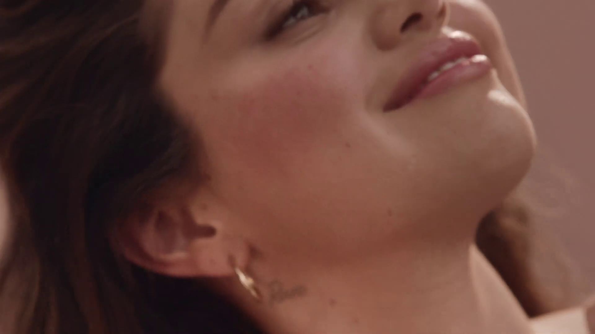 Rare_Beauty_Promo-12.jpg