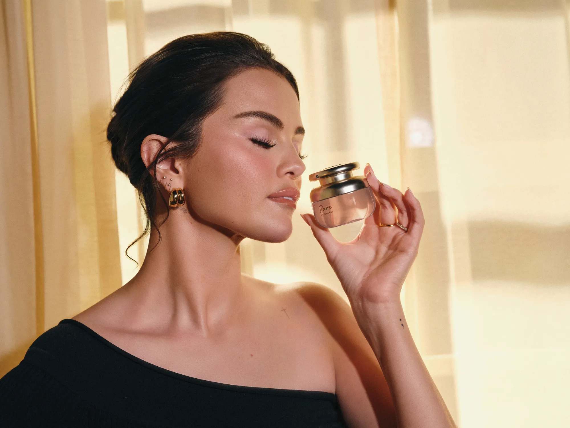 Rare_fragrance_03.jpg