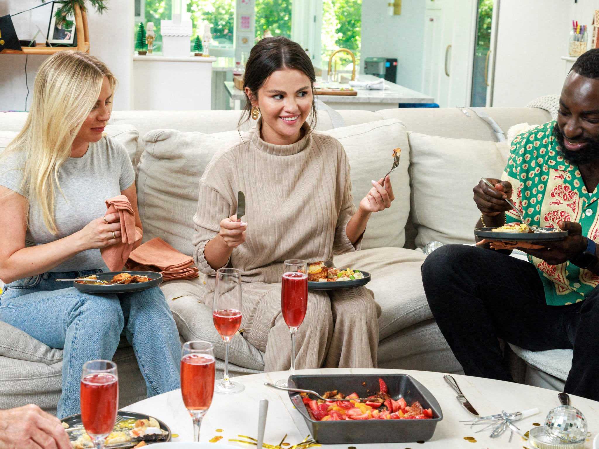 Selena_2B_Chef_Home_for_the_Holidays_28529.jpg