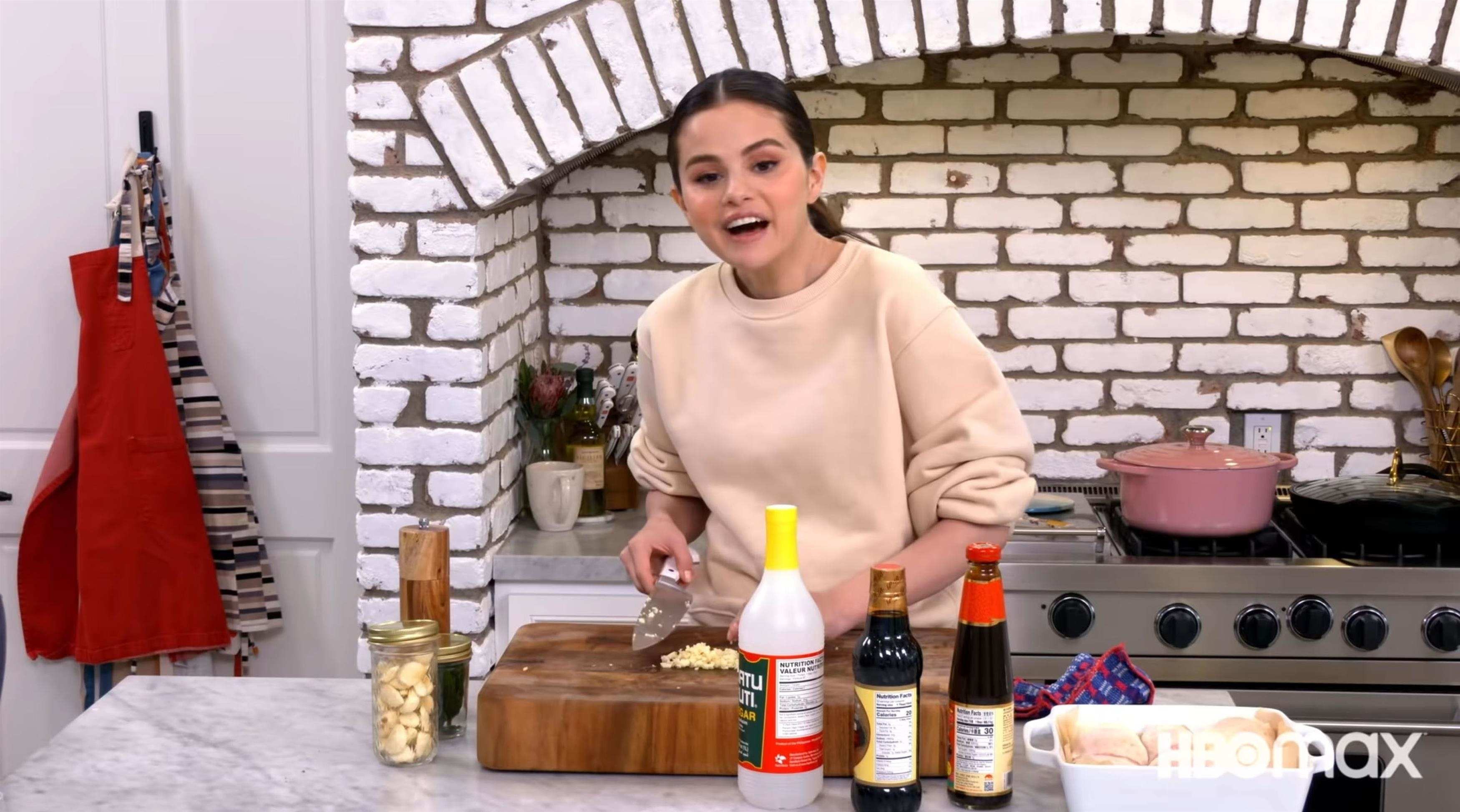 Selena_2B_Chef_Season_2_Official_Trailer_16.jpg