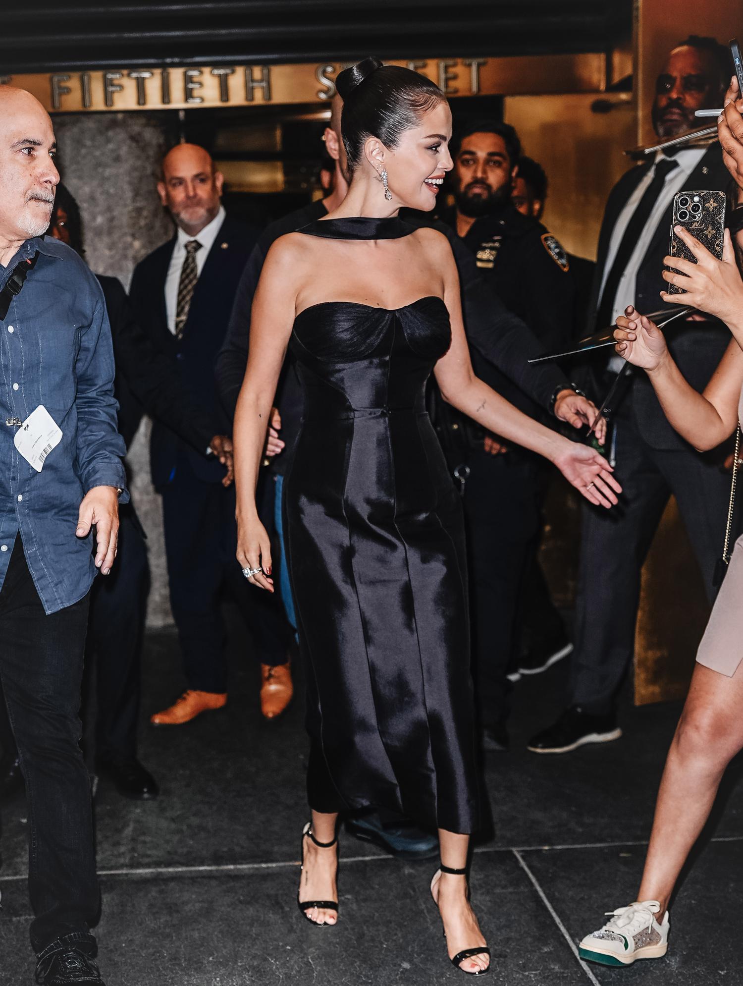 Selena_Gomez_-_27Only_Murders_In_The_Building27_new_season_premiere_in_New_York_-_September_92C_2025_10.jpg