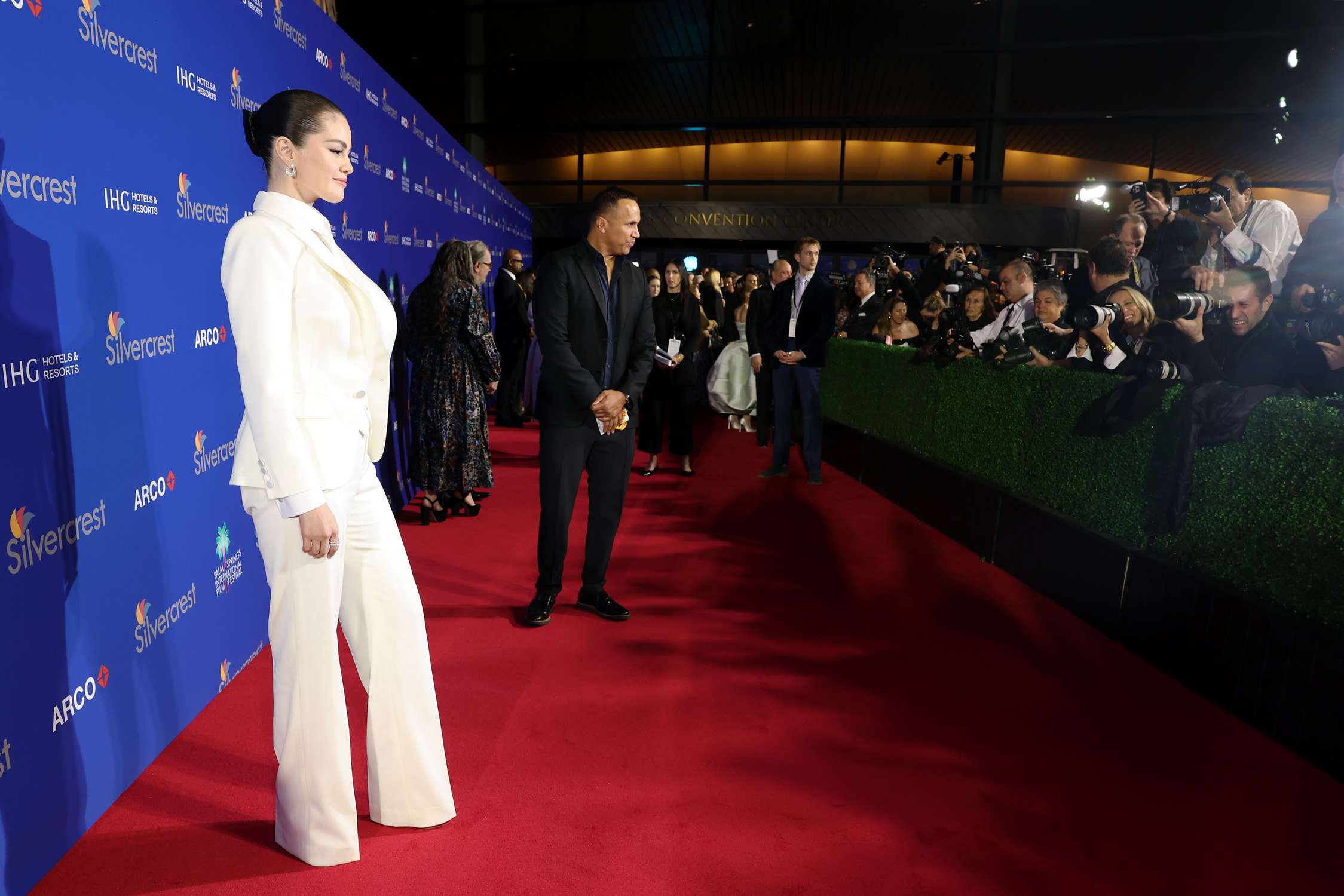 Selena_Gomez_-_36th_Annual_Palm_Springs_International_Film_Festival_Film_Awards_January_32C_2025_39.jpg