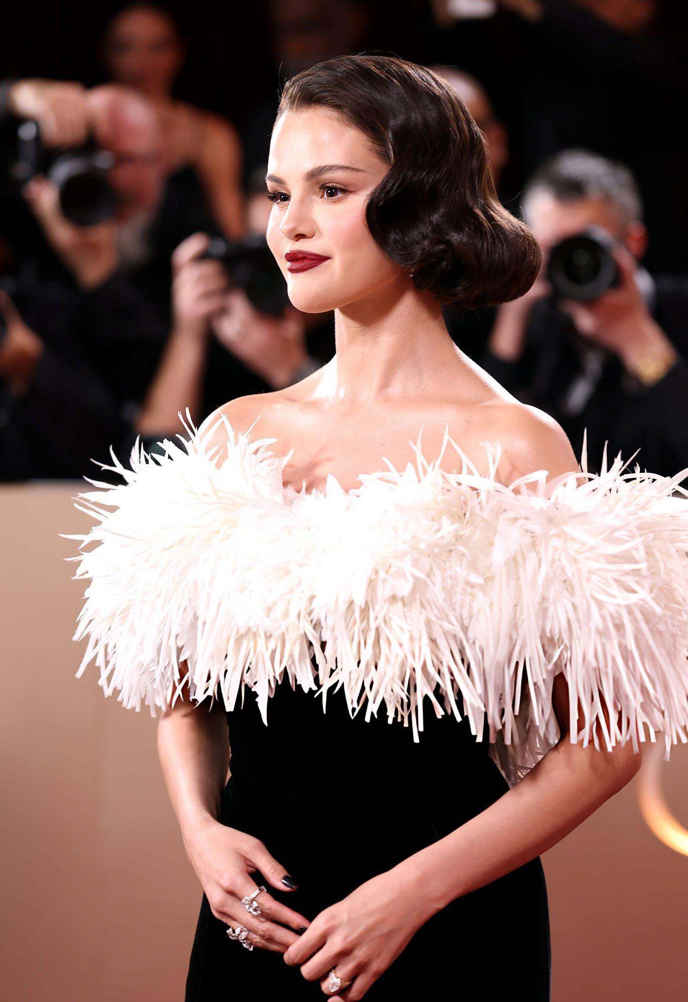 Selena_Gomez_-_83rd_annual_Golden_Globe_Awards_-_January_112C_2026_49.jpg