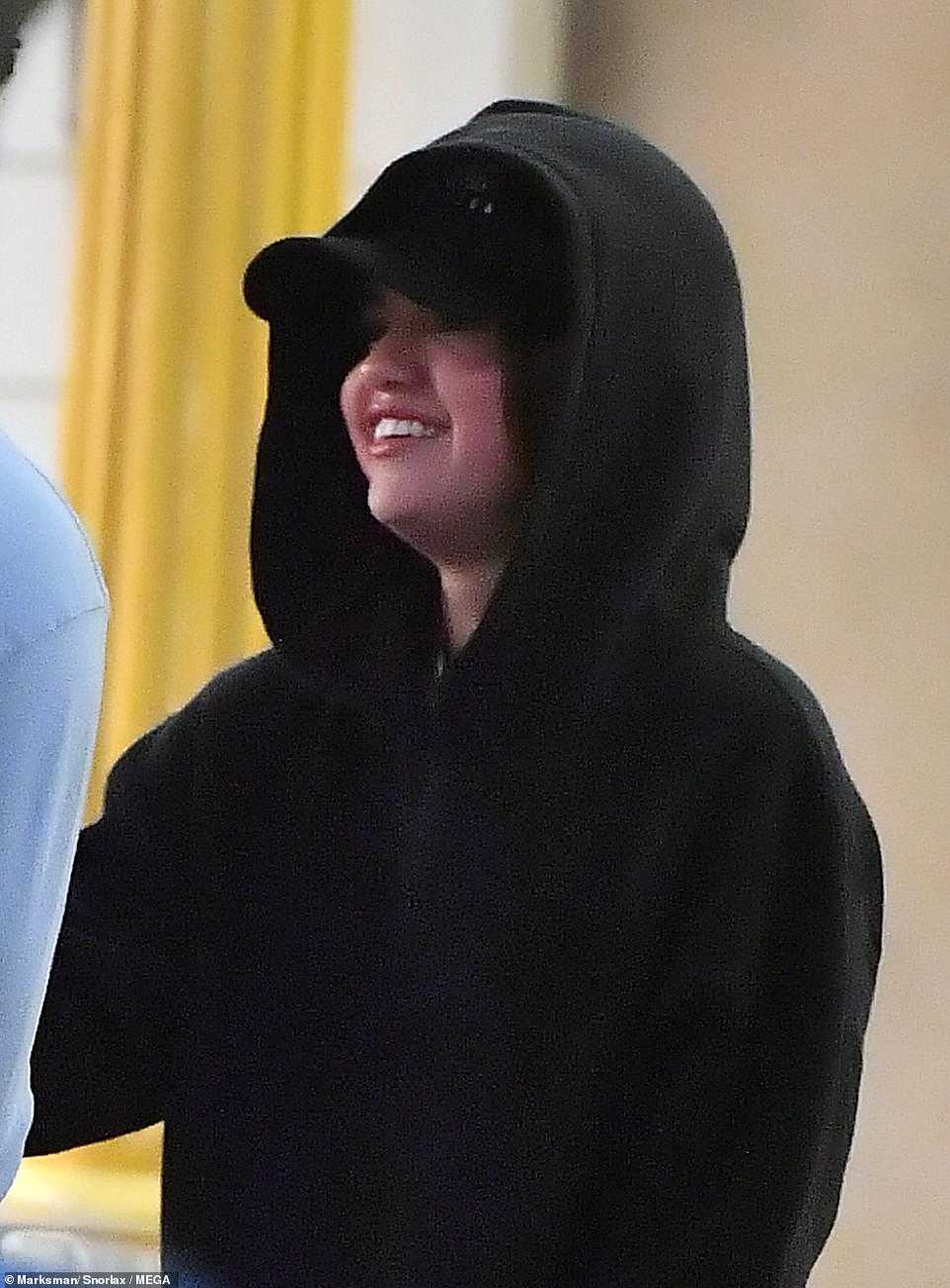 Selena_Gomez_-_At_Disney_California_Adventure_Park_In_Anaheim2C_California_-_May_5-13.jpg