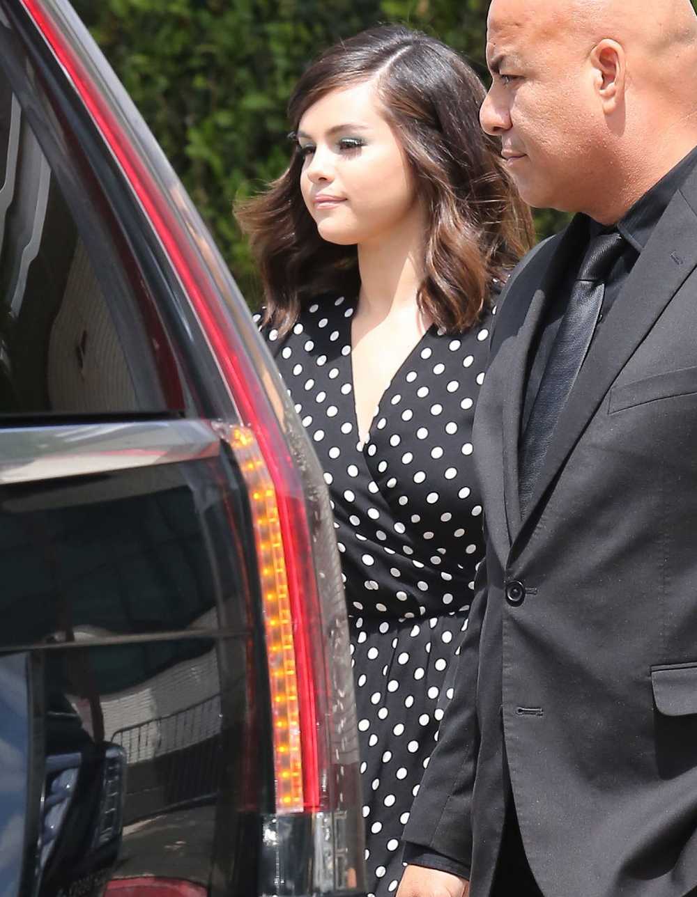 Selena_Gomez_-_At_Hollywood_Female_Empowerment_in_LA_April_30-03.jpg