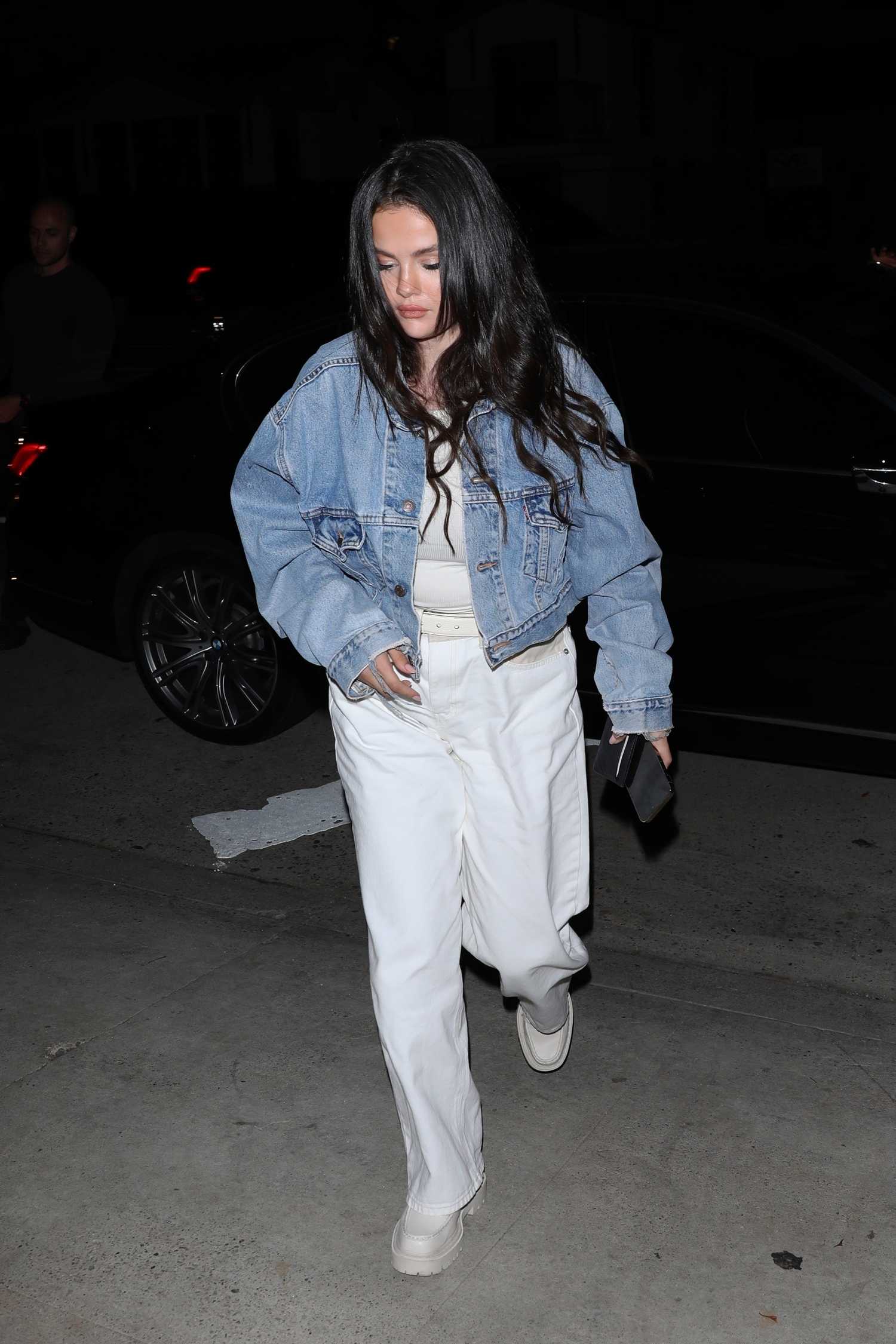 Selena_Gomez_-_At_Italian_restaurant_Giorgio_Baldi_after_dinner_in_Santa_Monica2C_California__0920202301.jpg