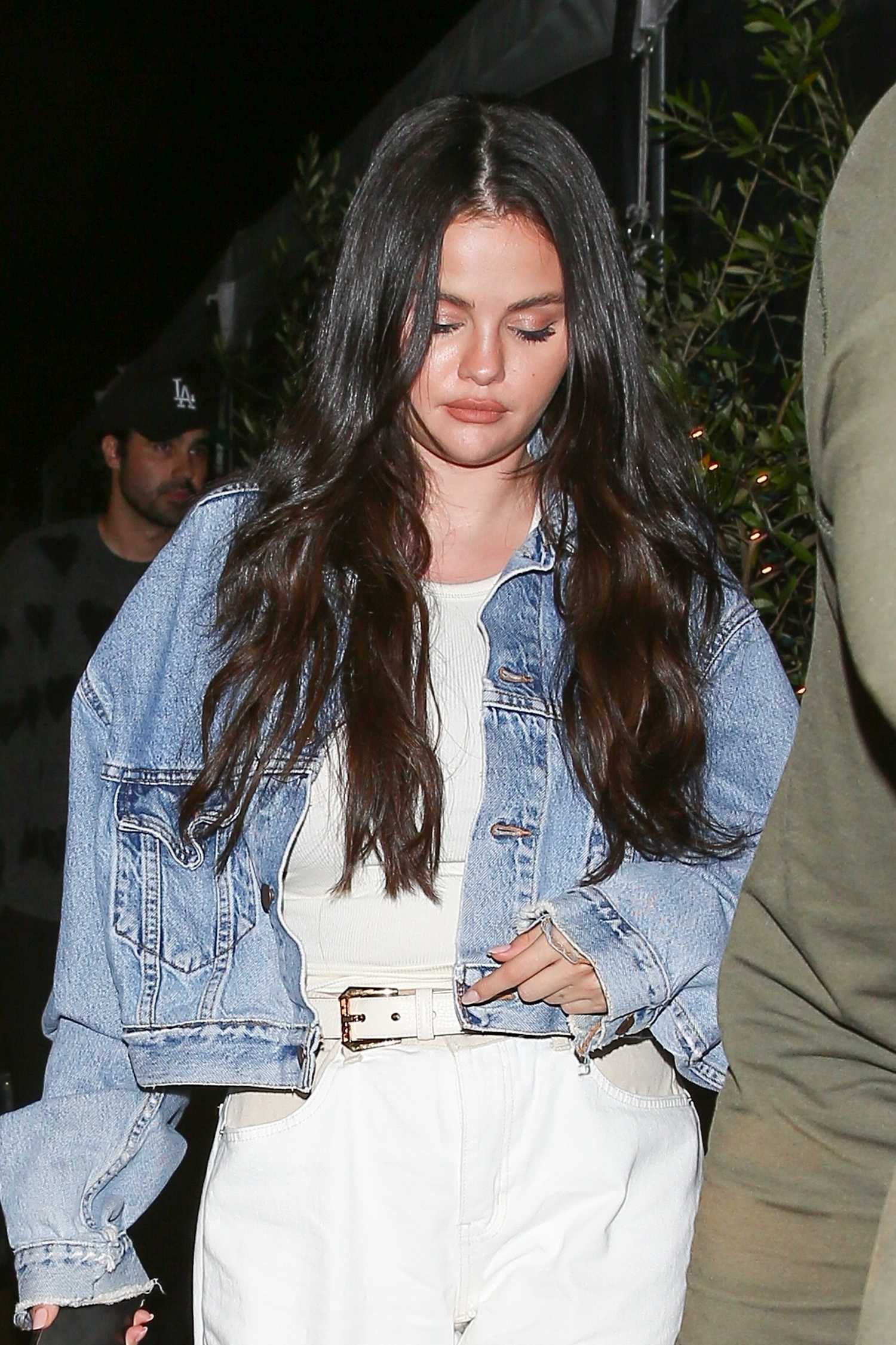 Selena_Gomez_-_At_Italian_restaurant_Giorgio_Baldi_after_dinner_in_Santa_Monica2C_California__0920202304.jpg