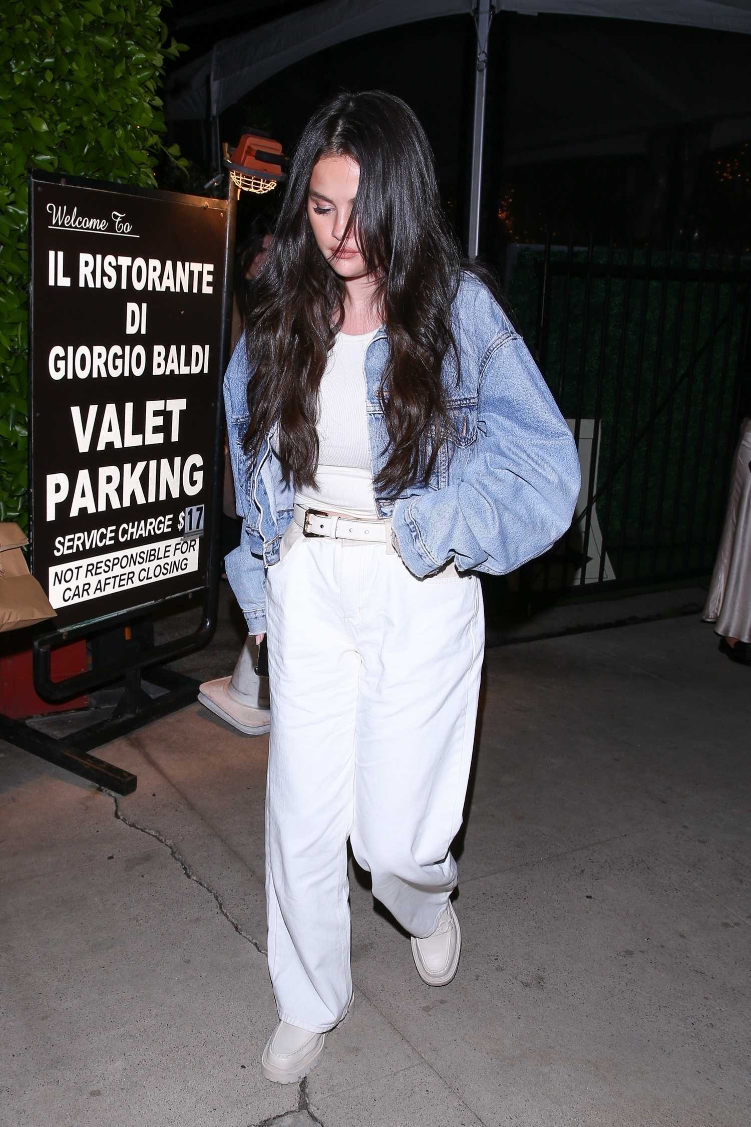 Selena_Gomez_-_At_Italian_restaurant_Giorgio_Baldi_after_dinner_in_Santa_Monica2C_California__0920202307.jpg