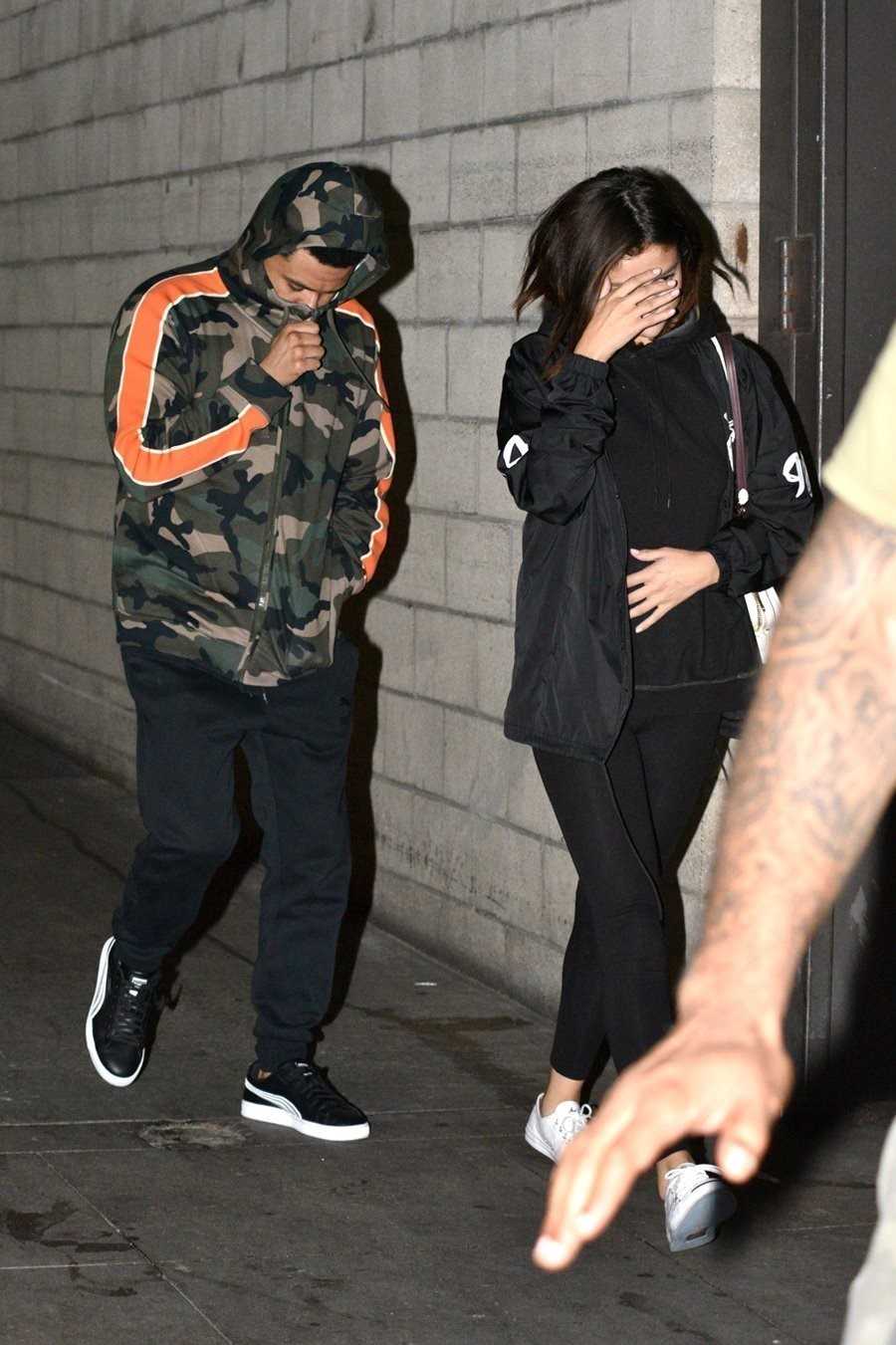 Selena_Gomez_-_At_The_Grove_with_The_Weeknd_in_West_Hollywood_on_June_16-02.jpg