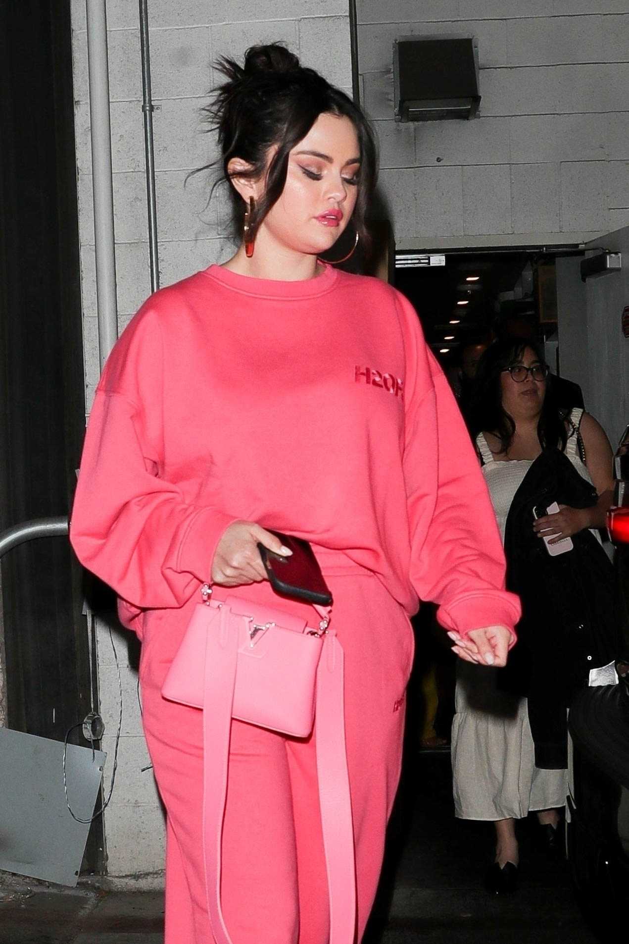 Selena_Gomez_-_At_Wally_s_restaurant_in_Beverly_Hills2C_California__07022021_01.jpg