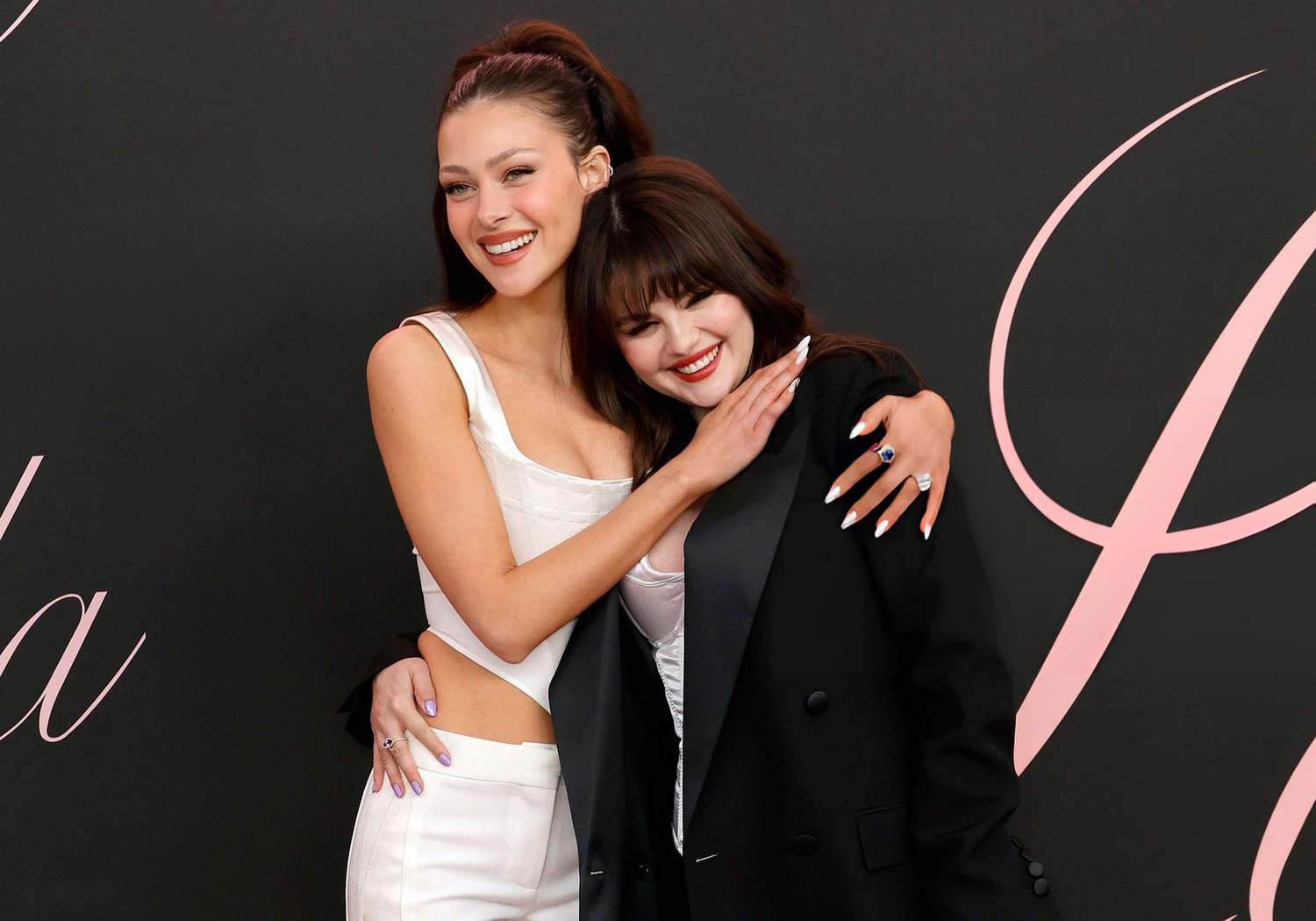 Selena_Gomez_-_At_the_Premiere_of__Lola__in_Los_Angeles_February_32C_202428.jpg