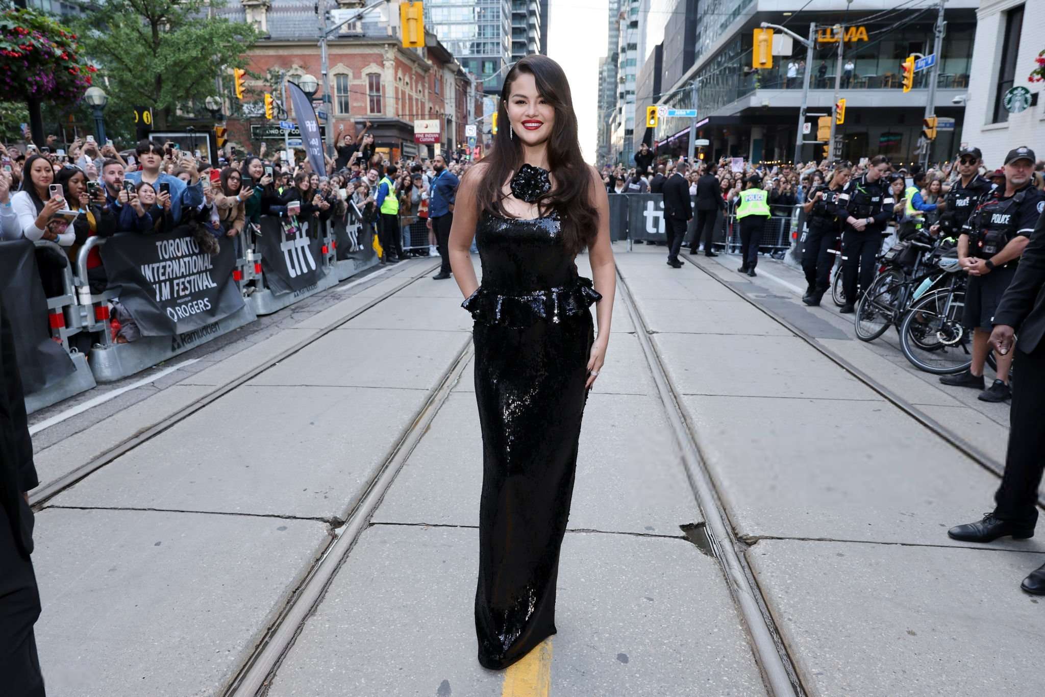 Selena_Gomez_-_Attends_the_premiere_of_Emilia_Perez_in_the_Toronto_International_Film_Festival__September_92C_2024_21.jpg
