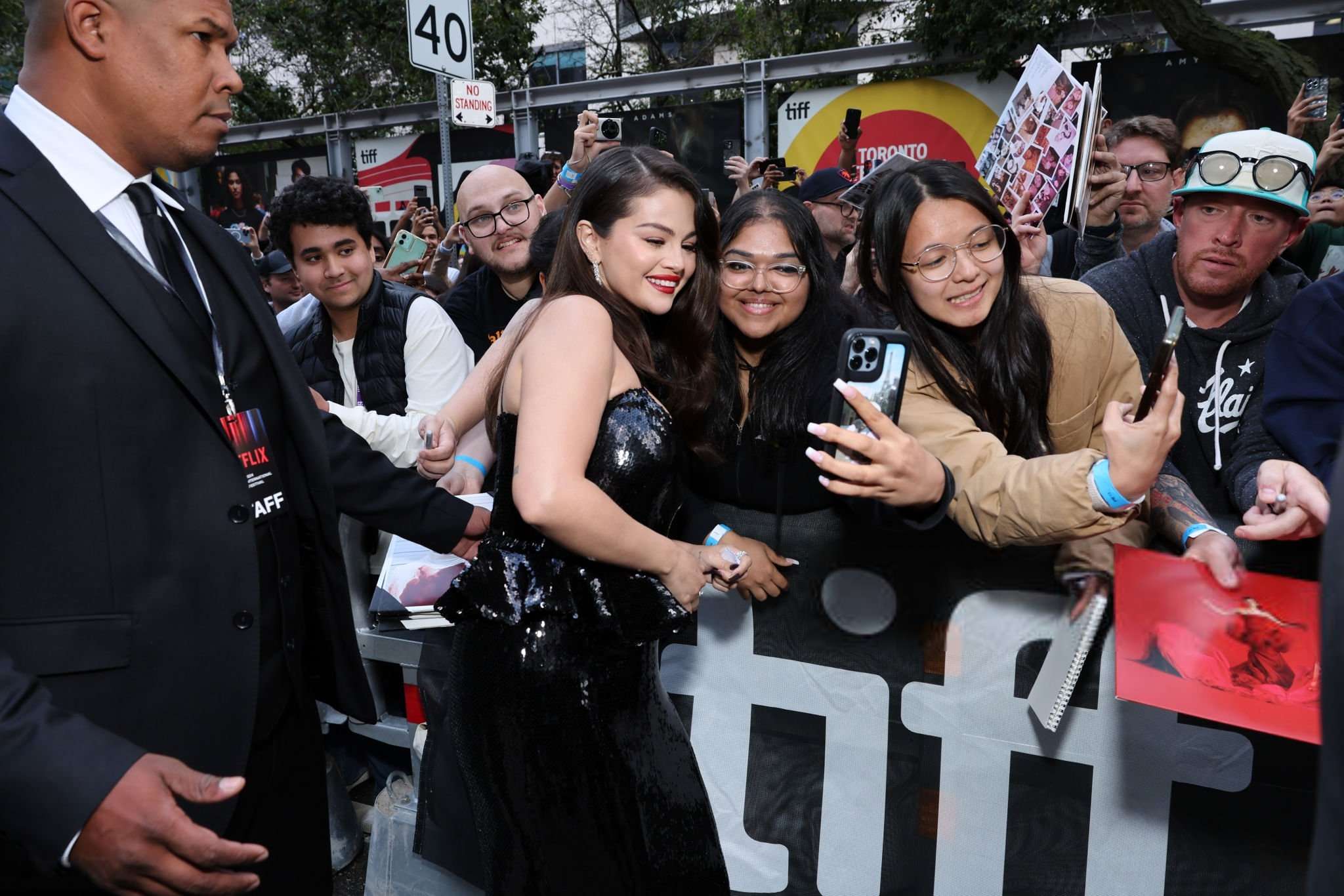 Selena_Gomez_-_Attends_the_premiere_of_Emilia_Perez_in_the_Toronto_International_Film_Festival__September_92C_2024_36.jpg