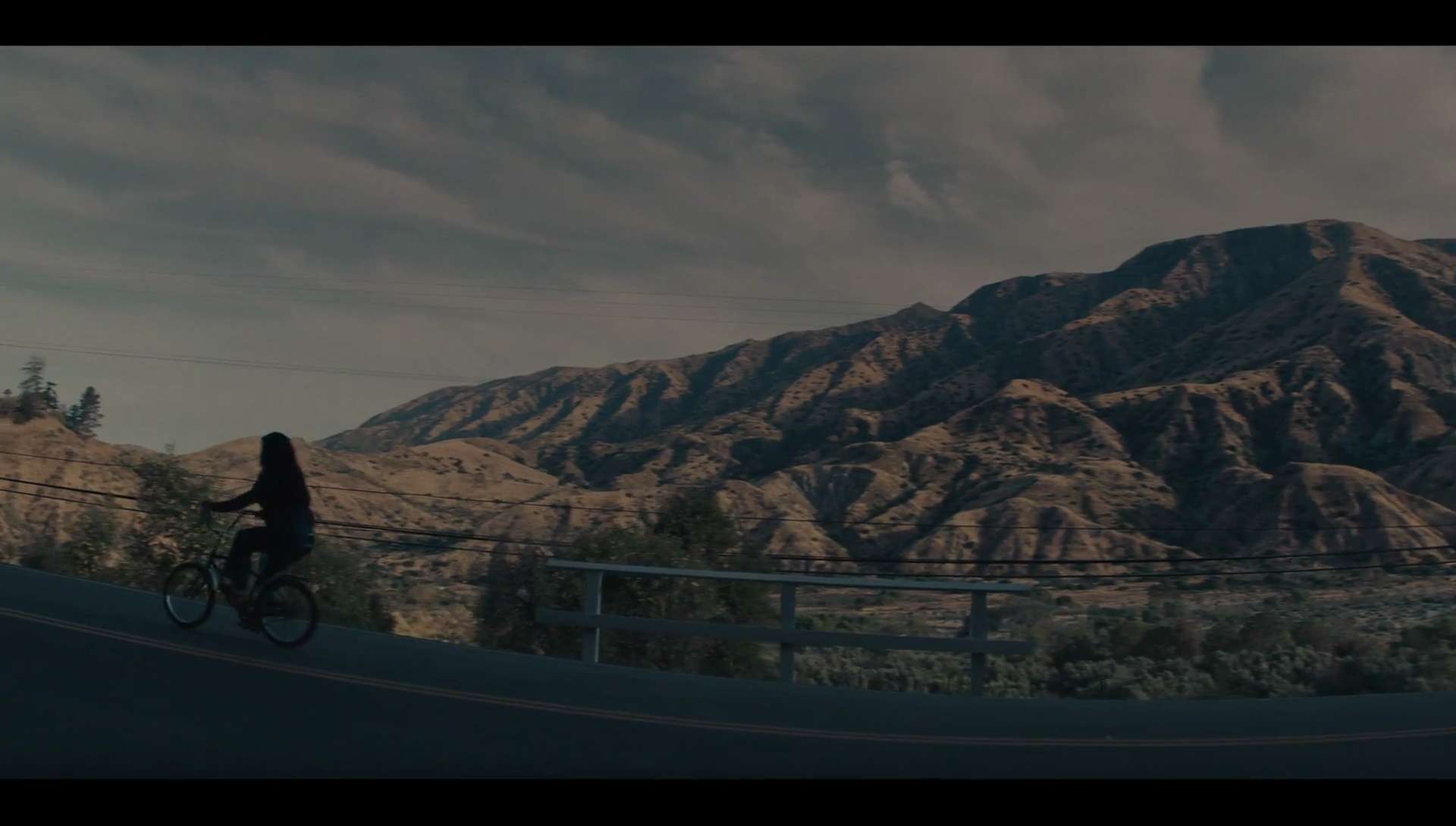Selena_Gomez_-_Bad_Liar_MV_Screen_Captures-96.jpg