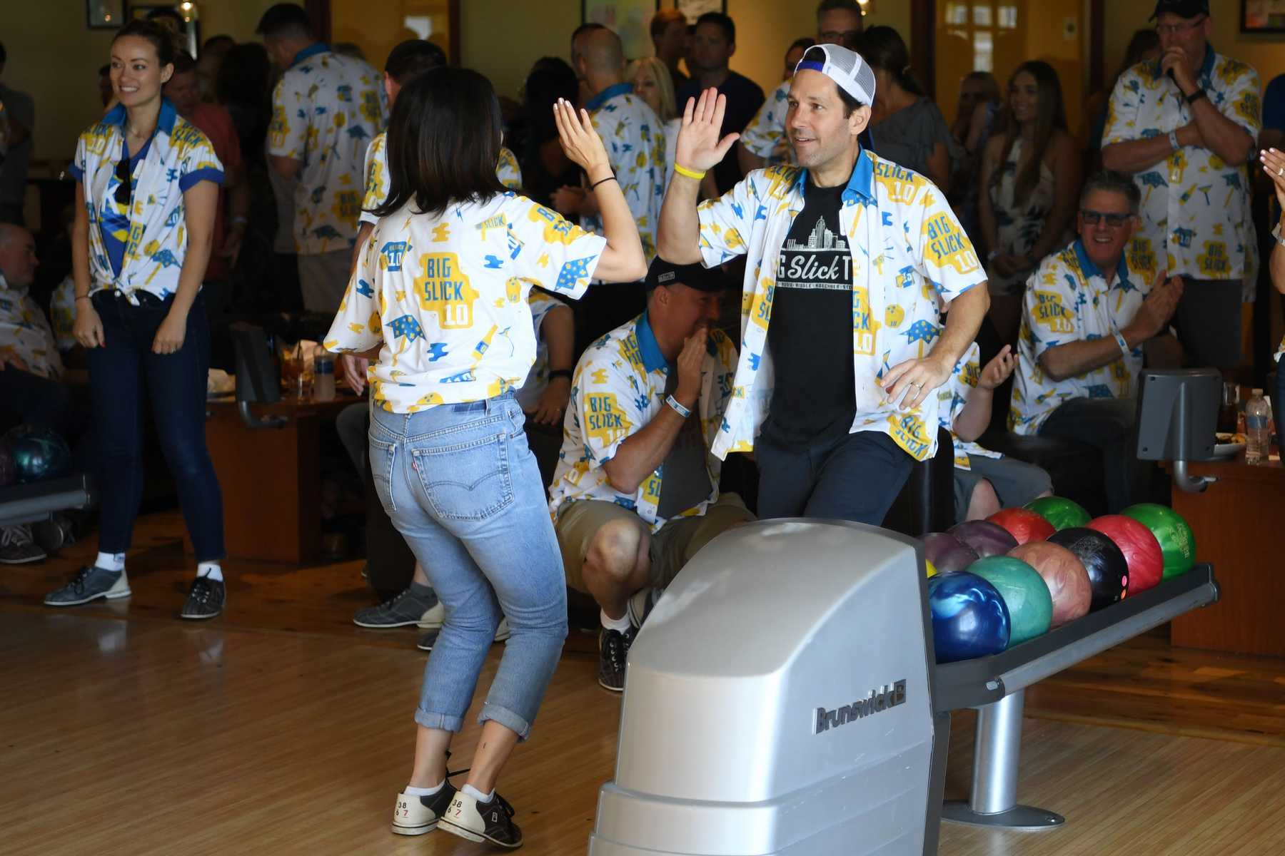 Selena_Gomez_-_Big_Slick_Celebrity_Weekend_Bowling_Tournament_06082019-09.jpg