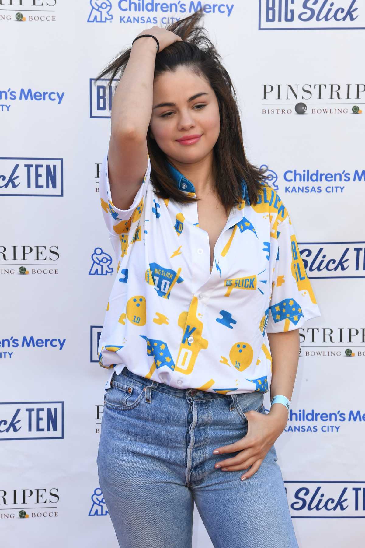 Selena_Gomez_-_Big_Slick_Celebrity_Weekend_Bowling_Tournament_06082019-14.jpg