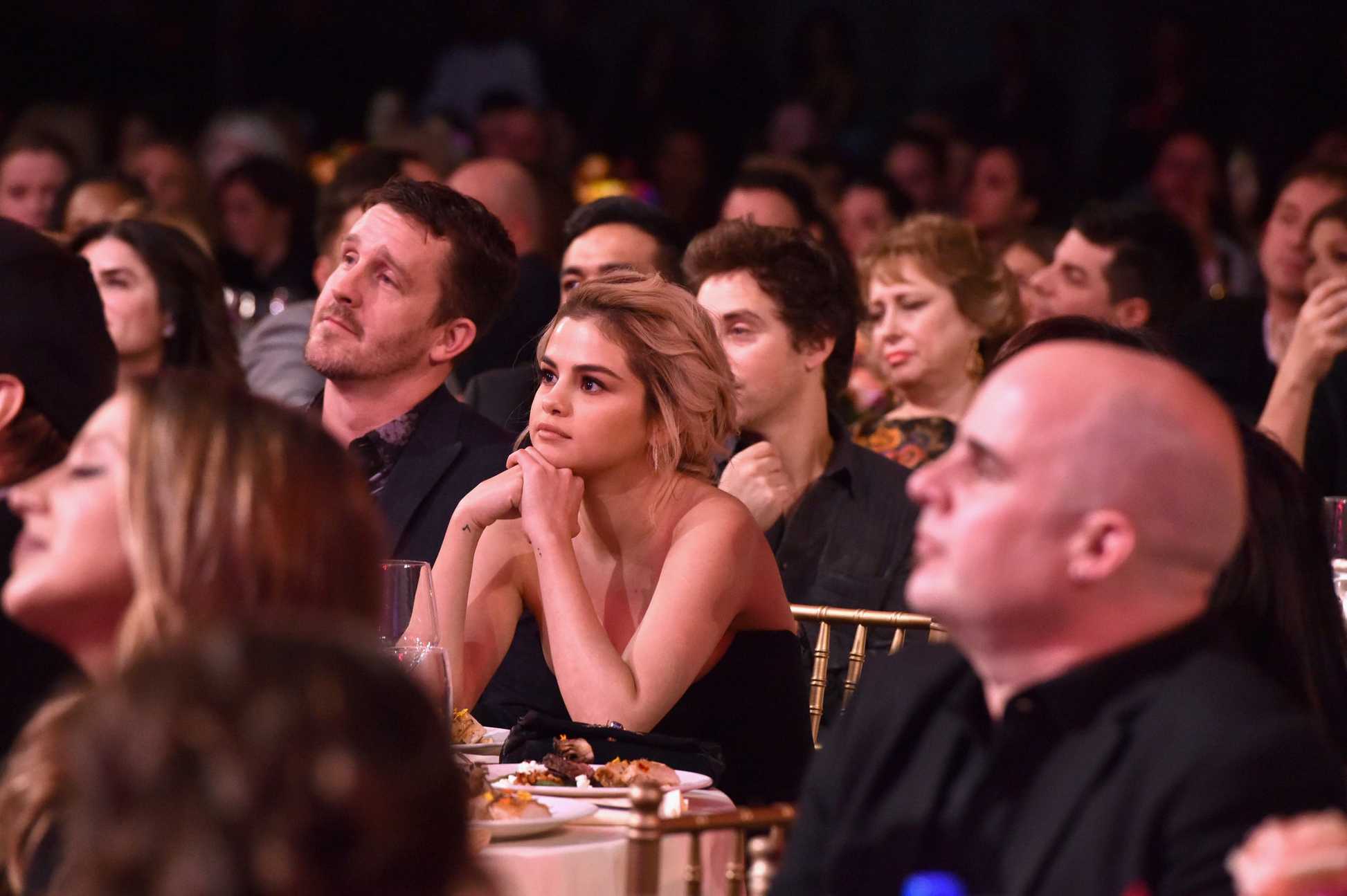Selena_Gomez_-_Billboard_Women_in_Music_5BAudience5D_on_November_30-08.jpg