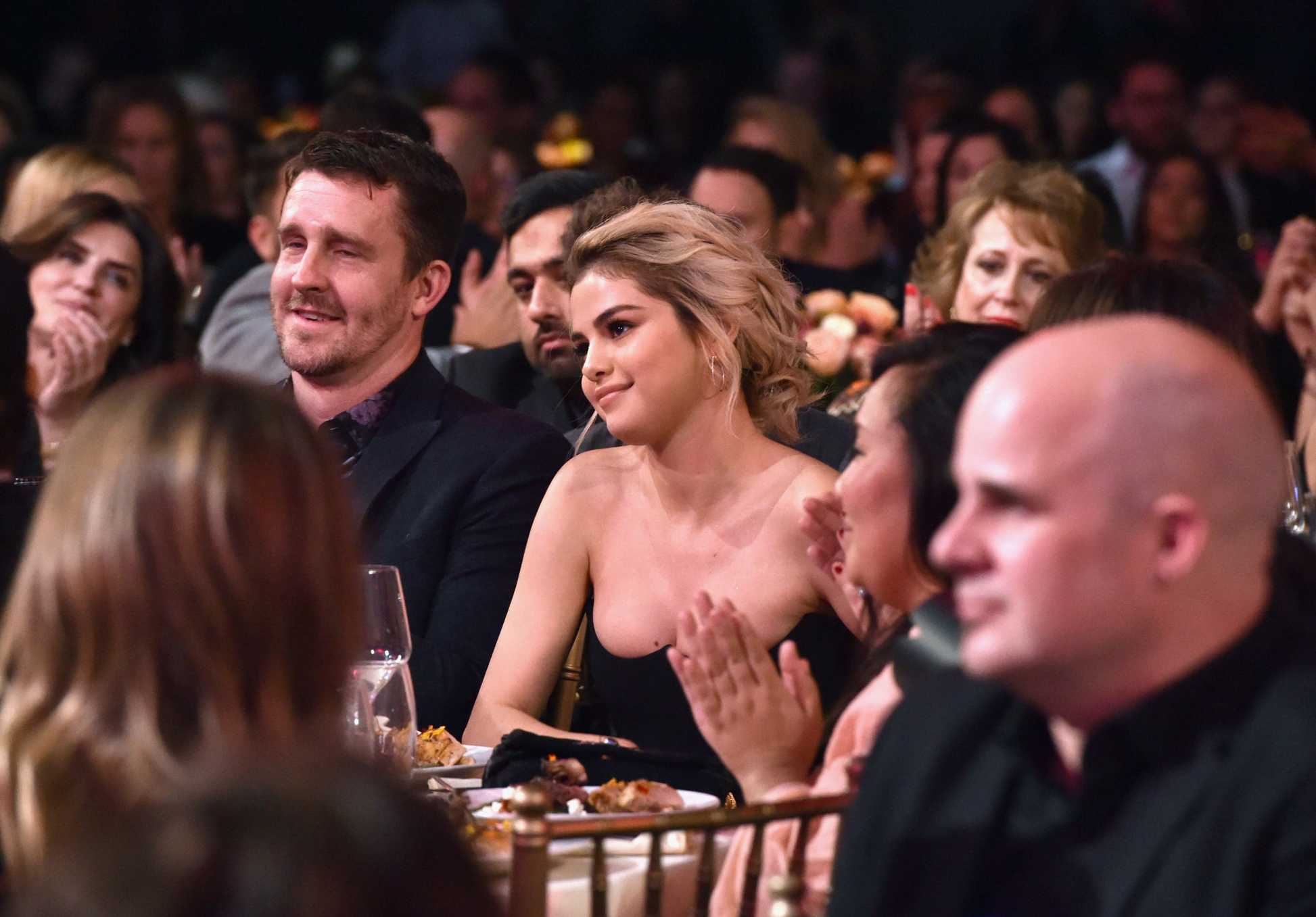 Selena_Gomez_-_Billboard_Women_in_Music_5BAudience5D_on_November_30-11.jpg