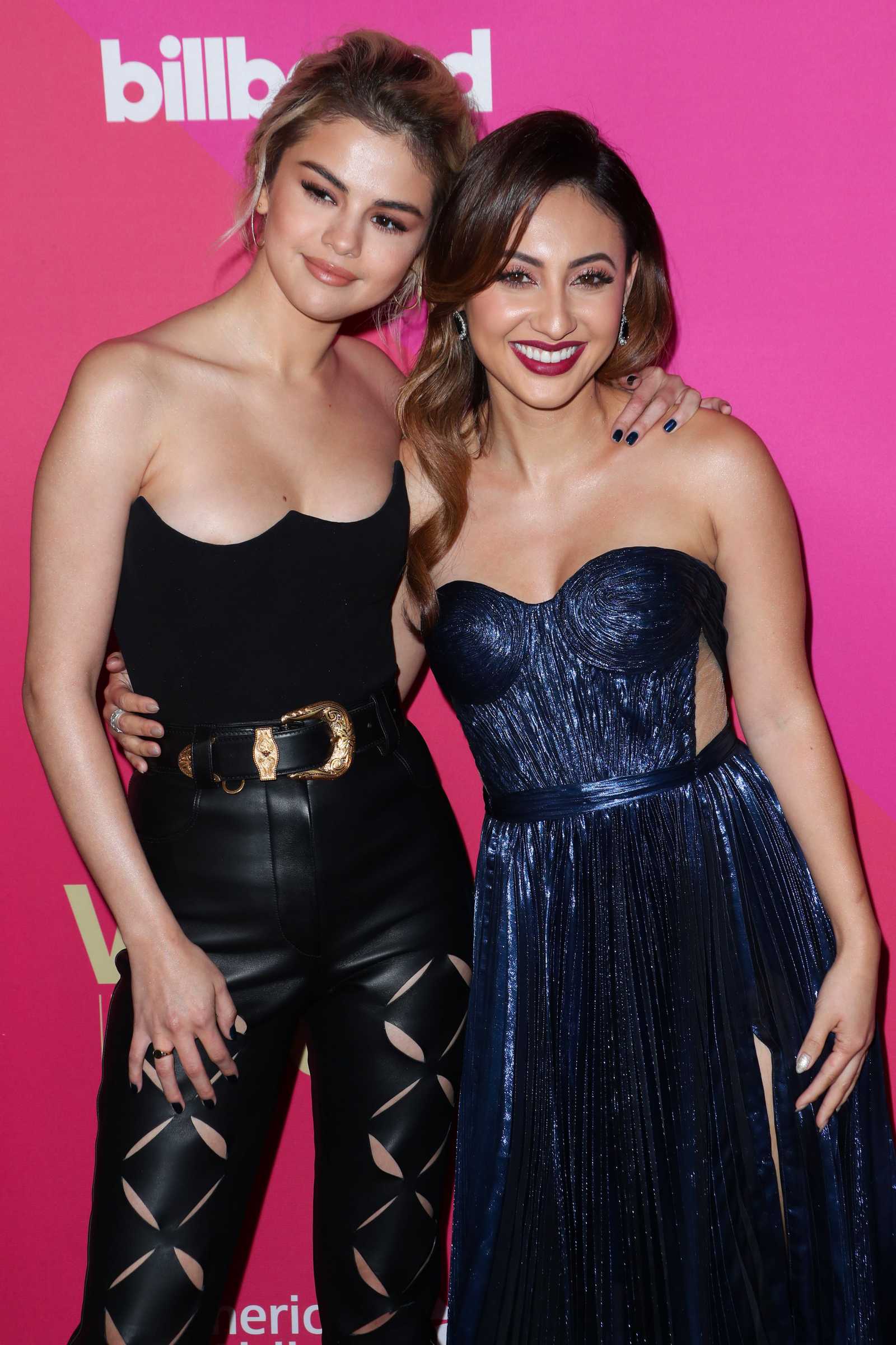 Selena_Gomez_-_Billboard_Women_in_Music_on_November_30-05.jpg