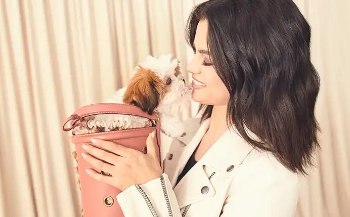 Selena_Gomez_-_COACH_2019-02.jpg
