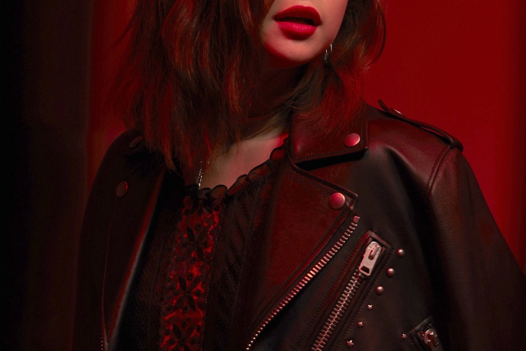 Selena_Gomez_-_Coach_2017_Holiday_Campaign_-_Coach27s_Holiday_Ads_-_Shoots-03.jpg