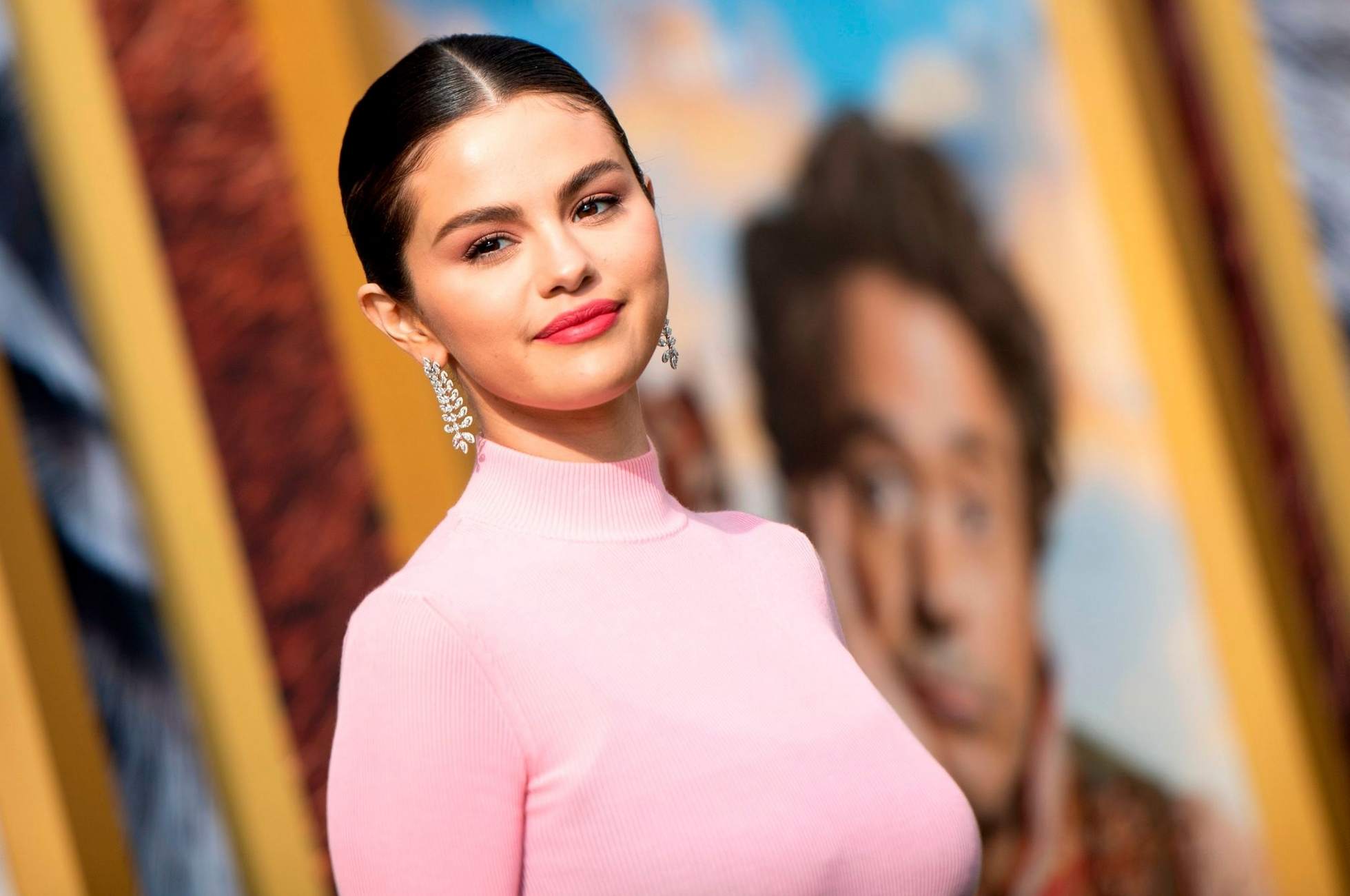 Selena_Gomez_-_Dolittle_Premiere_in_Westwood2C_CA__0111202-66.jpg