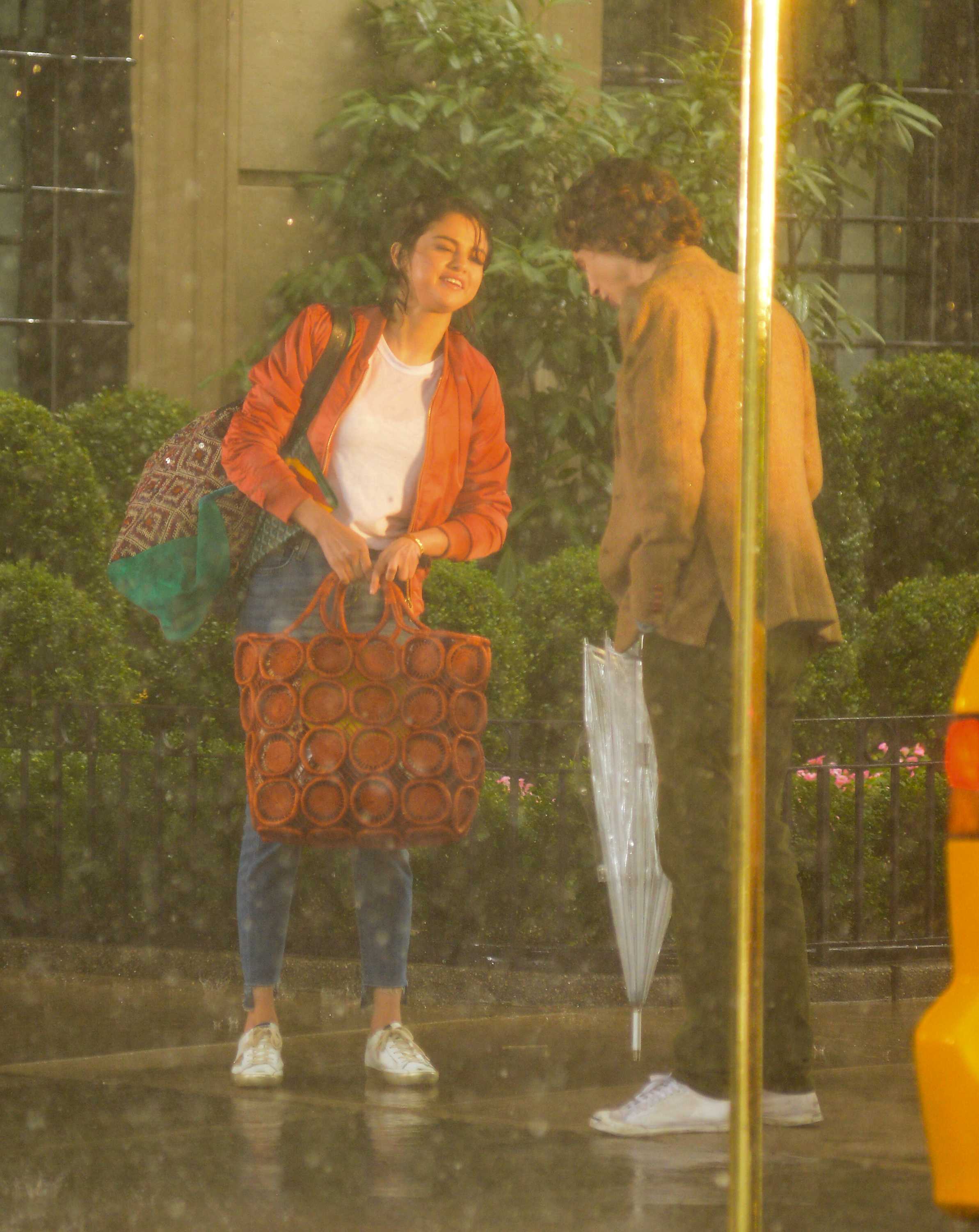 Selena_Gomez_-_Filming_Woody_Allen_Secret_Project_in_New_York_on_September_20-24.jpg