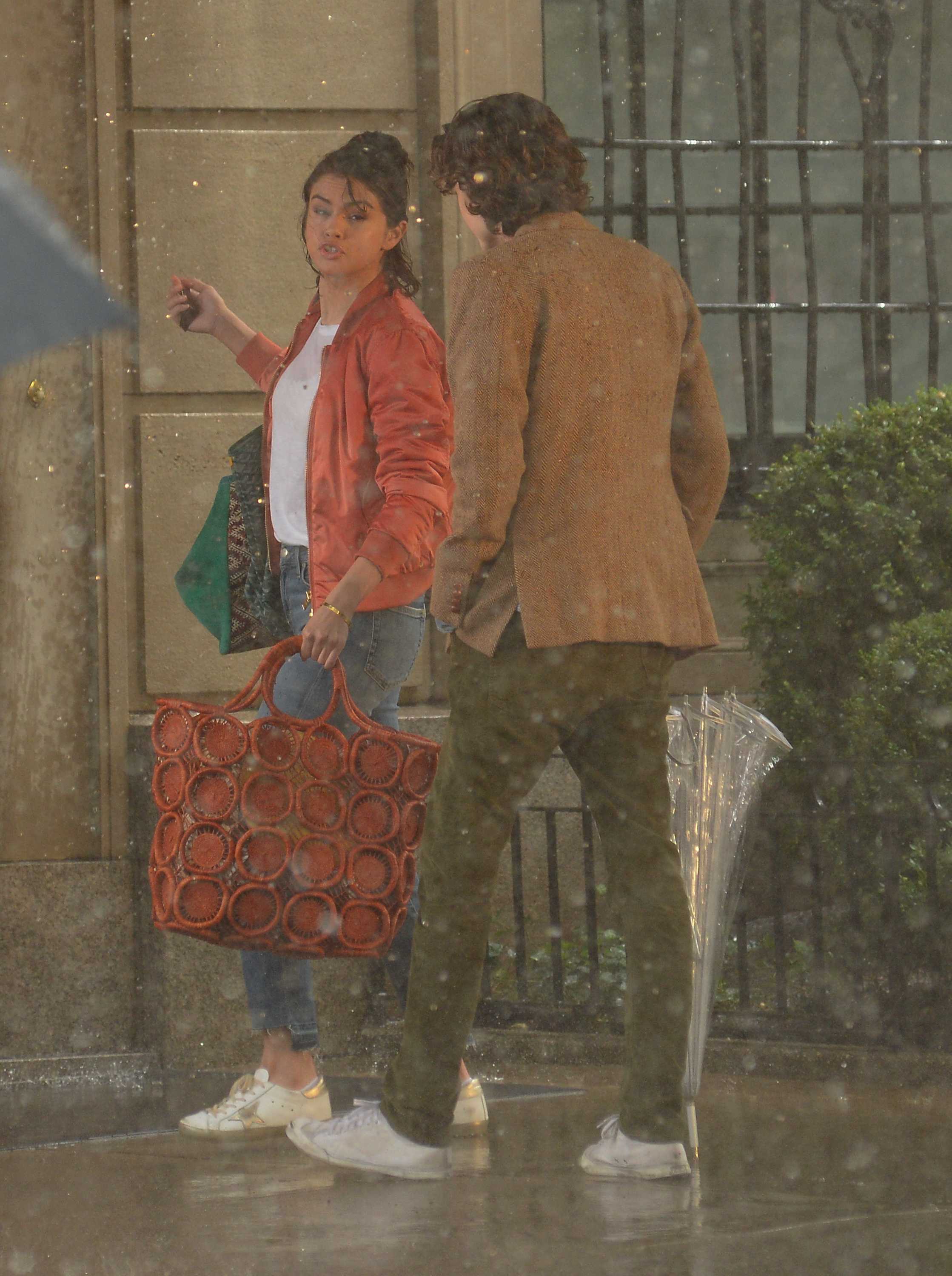 Selena_Gomez_-_Filming_Woody_Allen_Secret_Project_in_New_York_on_September_20-25.jpg