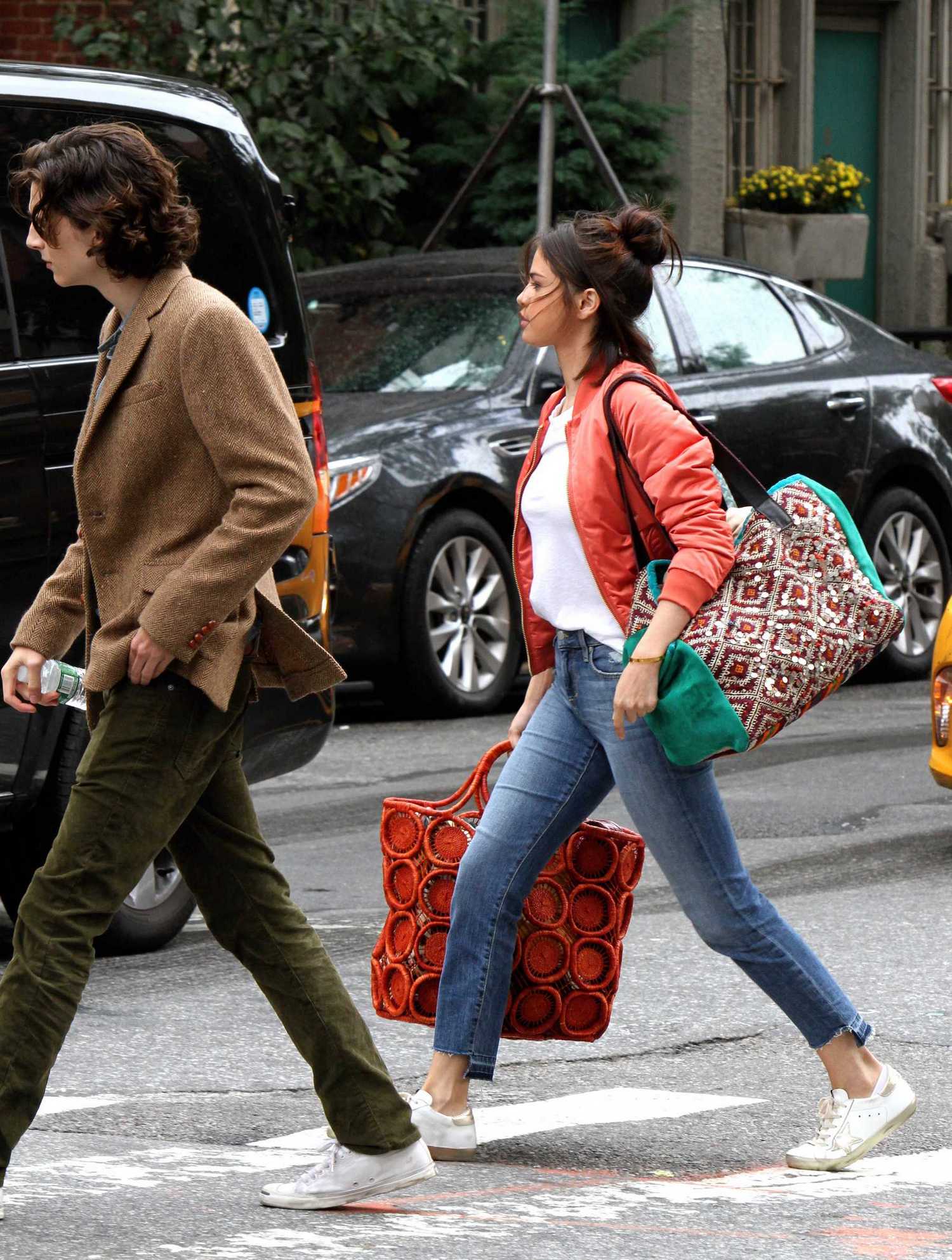 Selena_Gomez_-_Filming_Woody_Allen_film_with_her_puppy_in_NYC_on_September_19-11.jpg