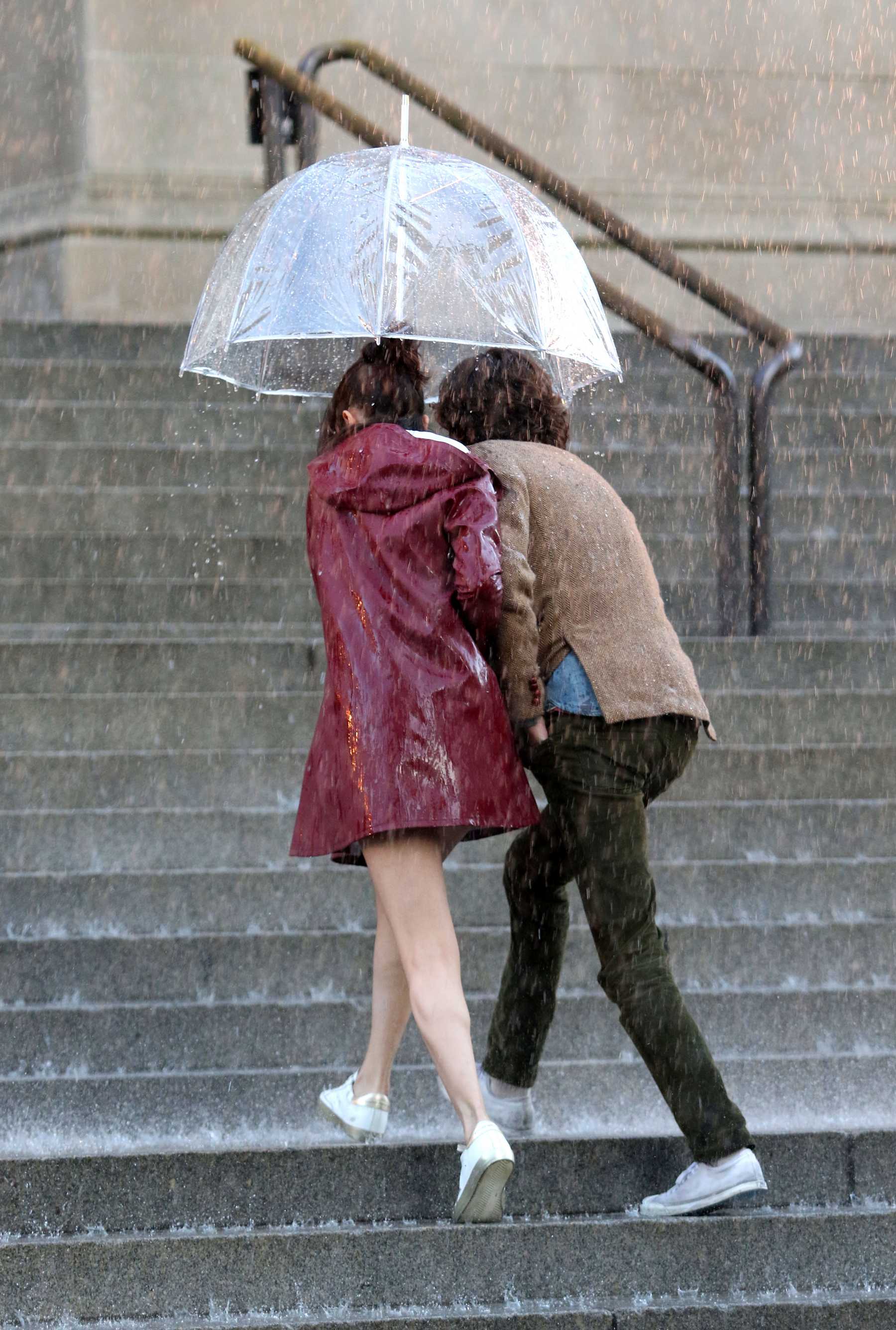 Selena_Gomez_-_Filming_Woody_Allen_in_NYC_on_October_3-04.jpg
