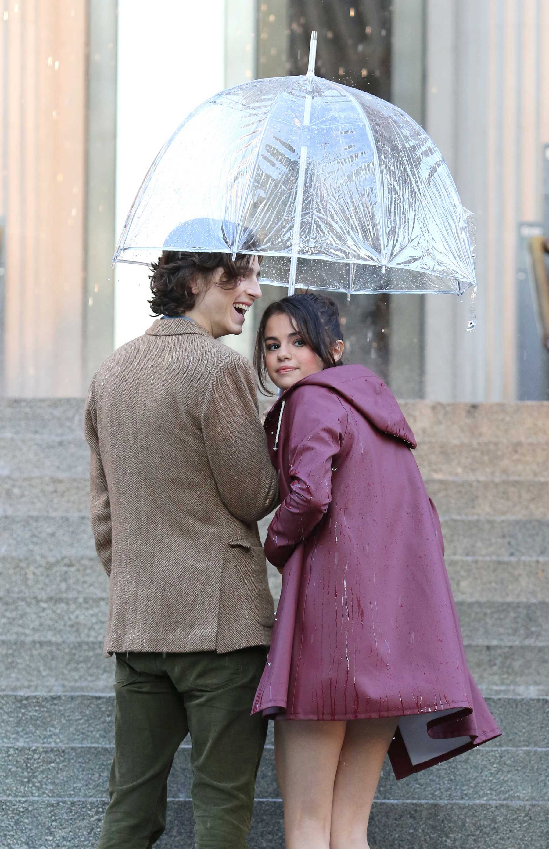 Selena_Gomez_-_Filming_Woody_Allen_in_NYC_on_October_3-13.jpg