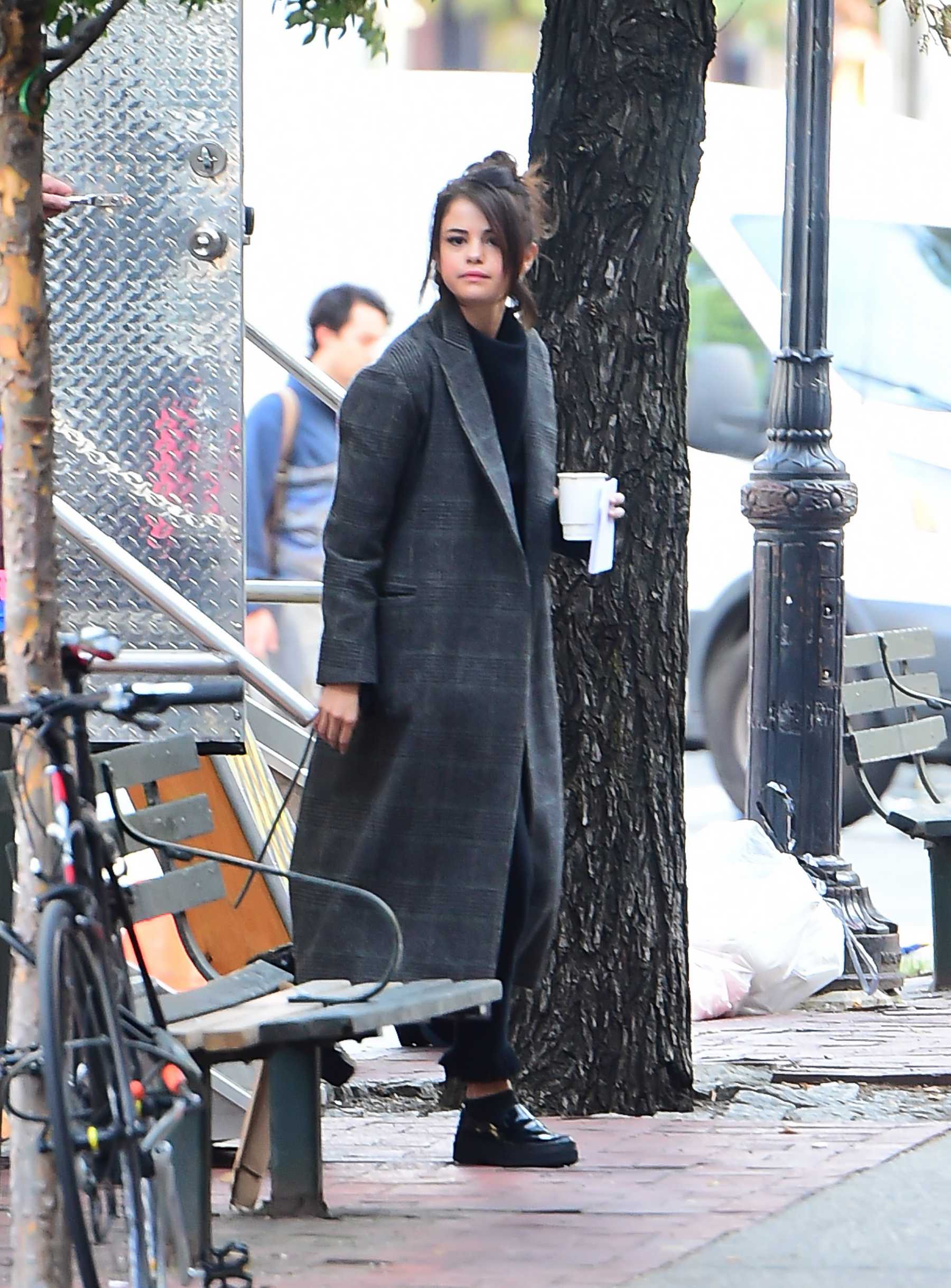 Selena_Gomez_-_Filming_new_Woody_Allen_movie_in_NYC_on_September_11-01.jpg