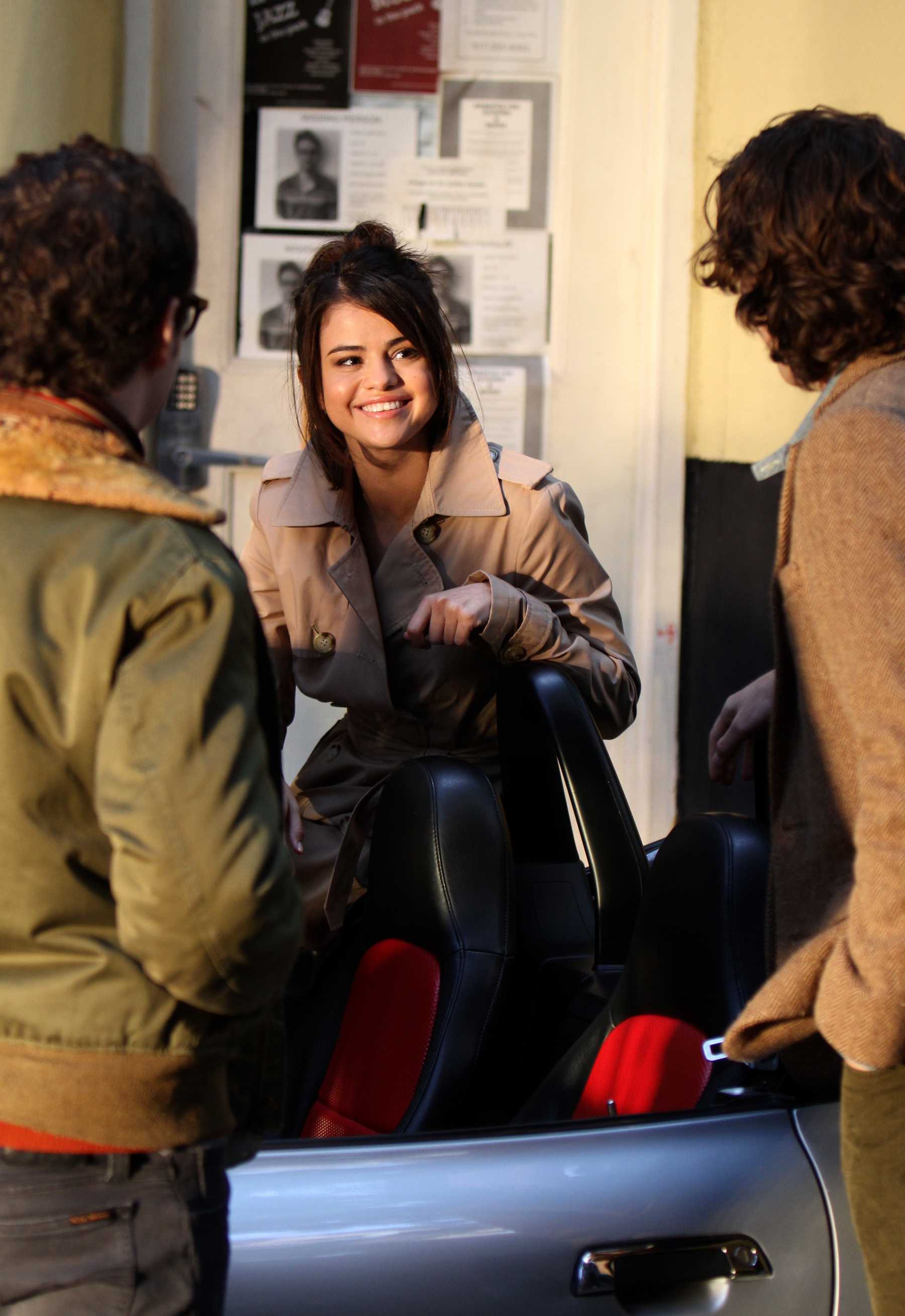 Selena_Gomez_-_Filming_new_Woody_Allen_movie_in_NYC_on_September_11-41.jpg